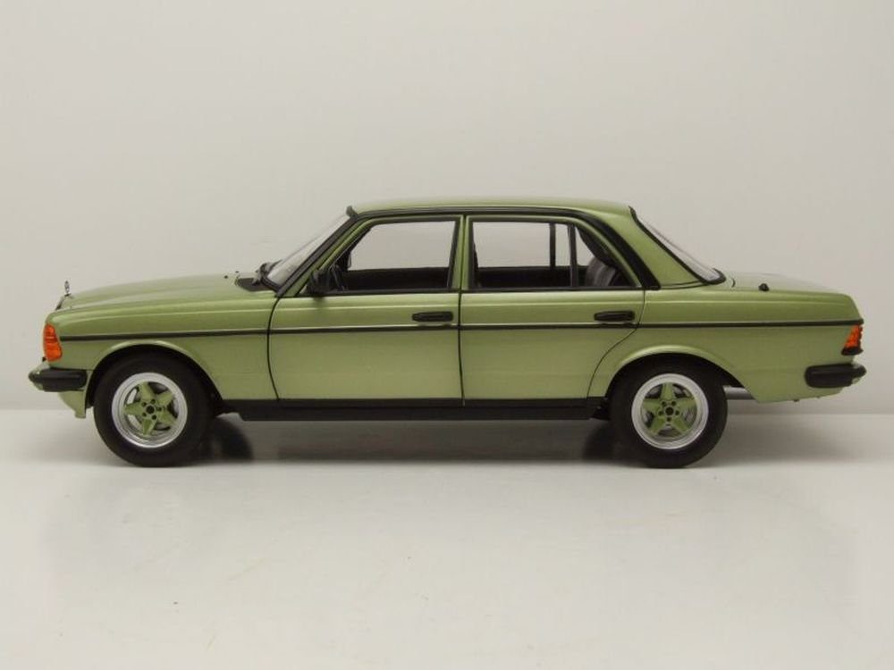 Modèle 3D Mercedes 200 W123 En PLA - Décoration Personnalisable - Dimensions 22,4x6,8x6,5 Cm - Fabriqué En Allemagne