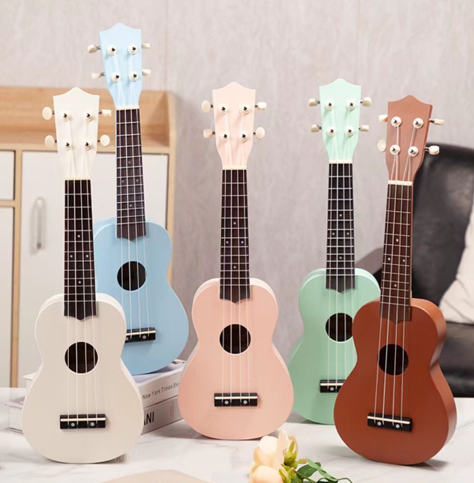 pi-music Ukulele pi-music Sopran Ukulele Set rose, Sopran, Set, komplett mit Tasche und 3 Plektren