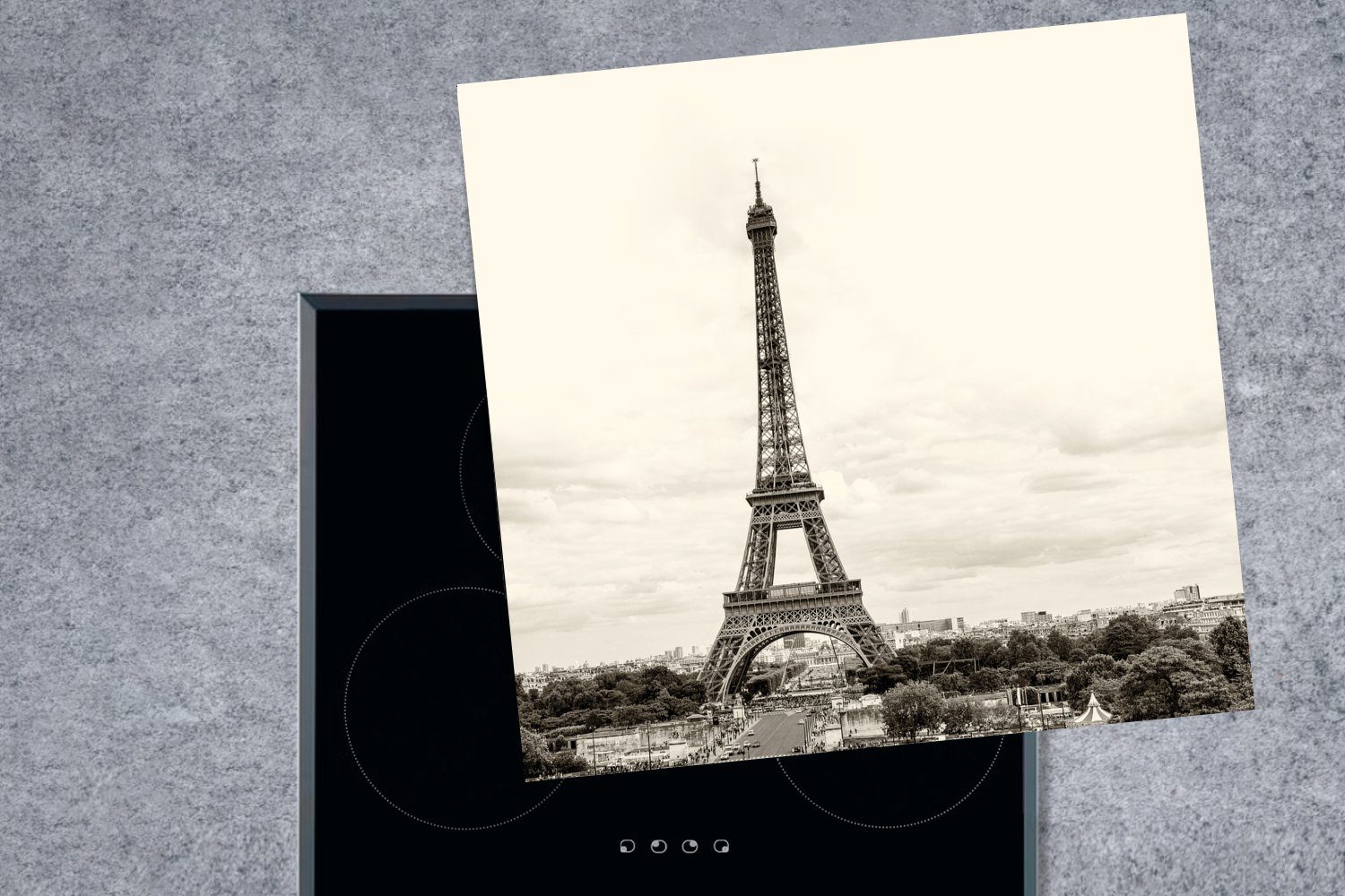 78x78 Ceranfeldabdeckung, (1 tlg), für Der unter Eiffelturm Arbeitsplatte Herdblende-/Abdeckplatte Wolken, den Vinyl, cm, küche MuchoWow