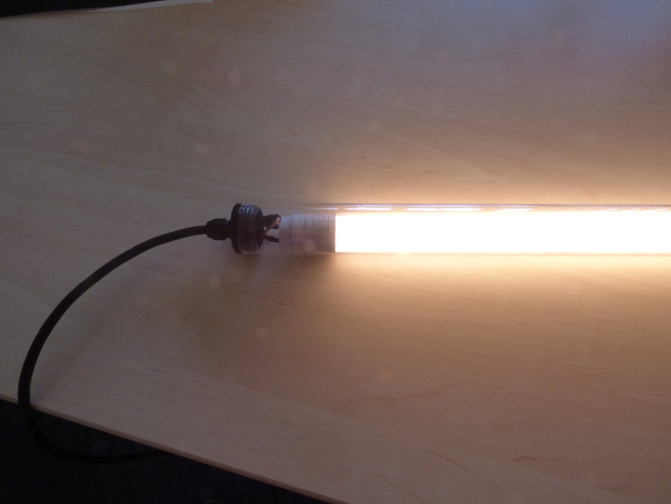 Weiß XENON LED Neutral 153cm Ø30mm Leuchtstab LED Neutral LED Wandleuchte Xenon Kunststoff-Röhre Weiß, Slim Röhre T8,