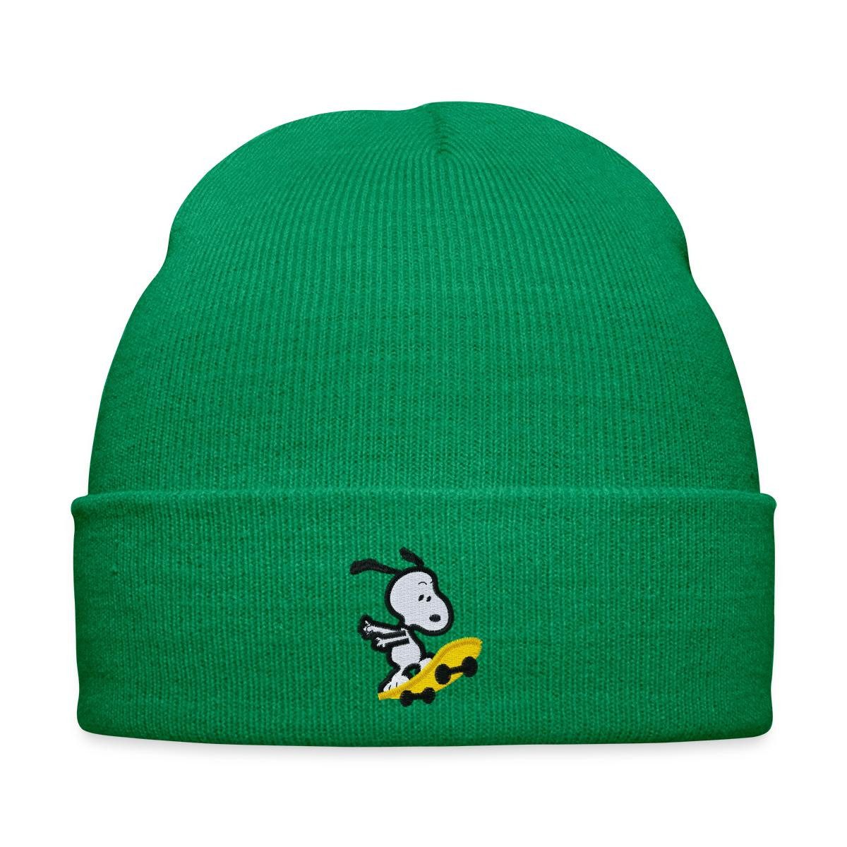 Spreadshirt Beanie Peanuts Snoopy Auf Skateboard Stickmotiv Bestickte Wintermütze (1-St)