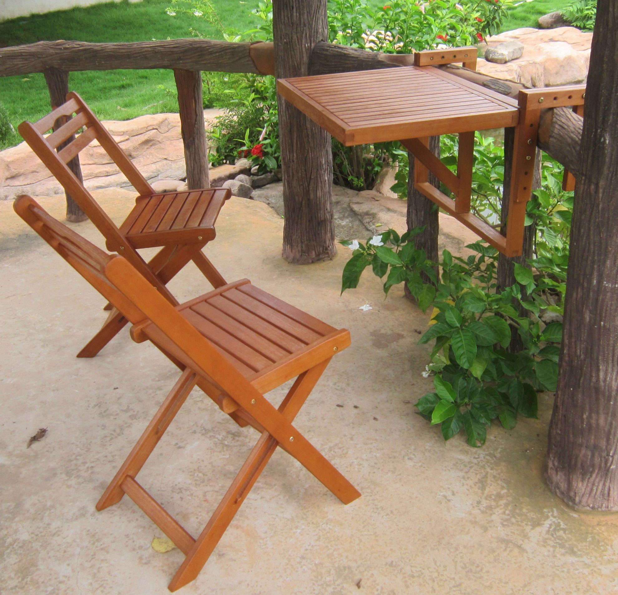 Garden Pleasure Balkonhängetisch BERKELEY (Set, 3-St), Eukalyptus, klappbar, 60x40cm, 2 Stühle, braun