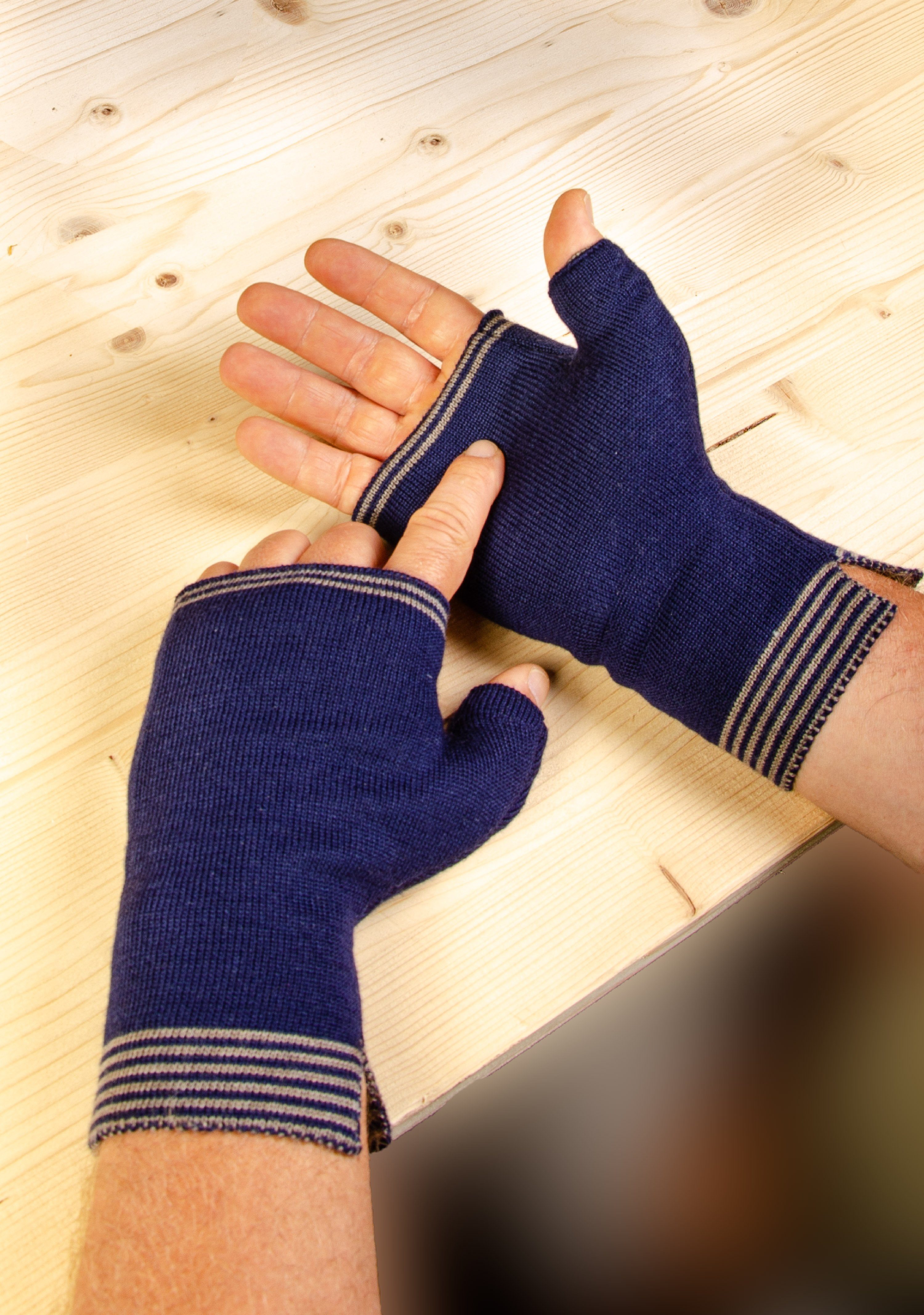 LANARTO slow fashion Strickhandschuhe Handwärmer Herren 100% Merino in schönen Farben blau