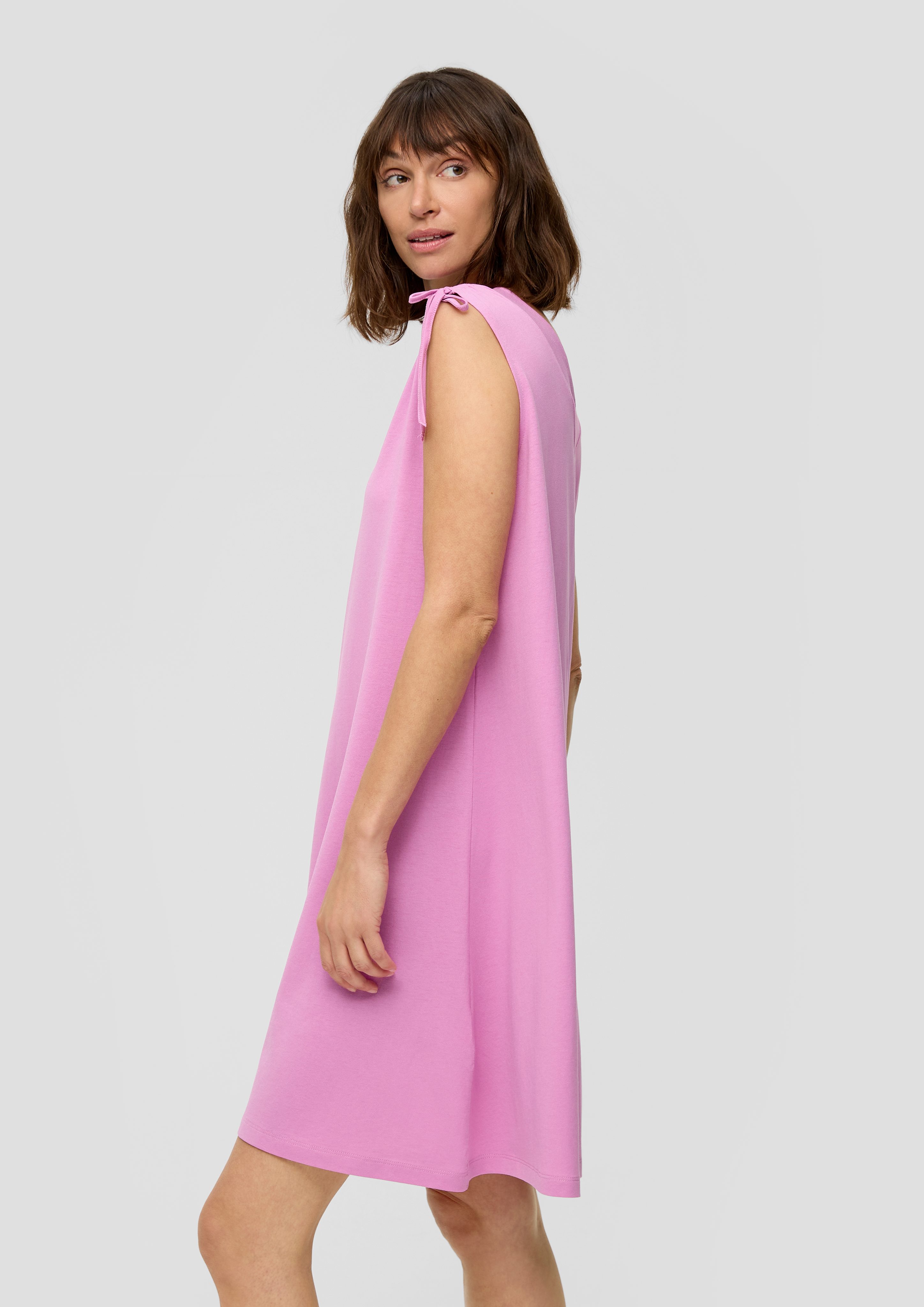 s.Oliver Minikleid Kleid mit V-Ausschnitt und günstig online kaufen
