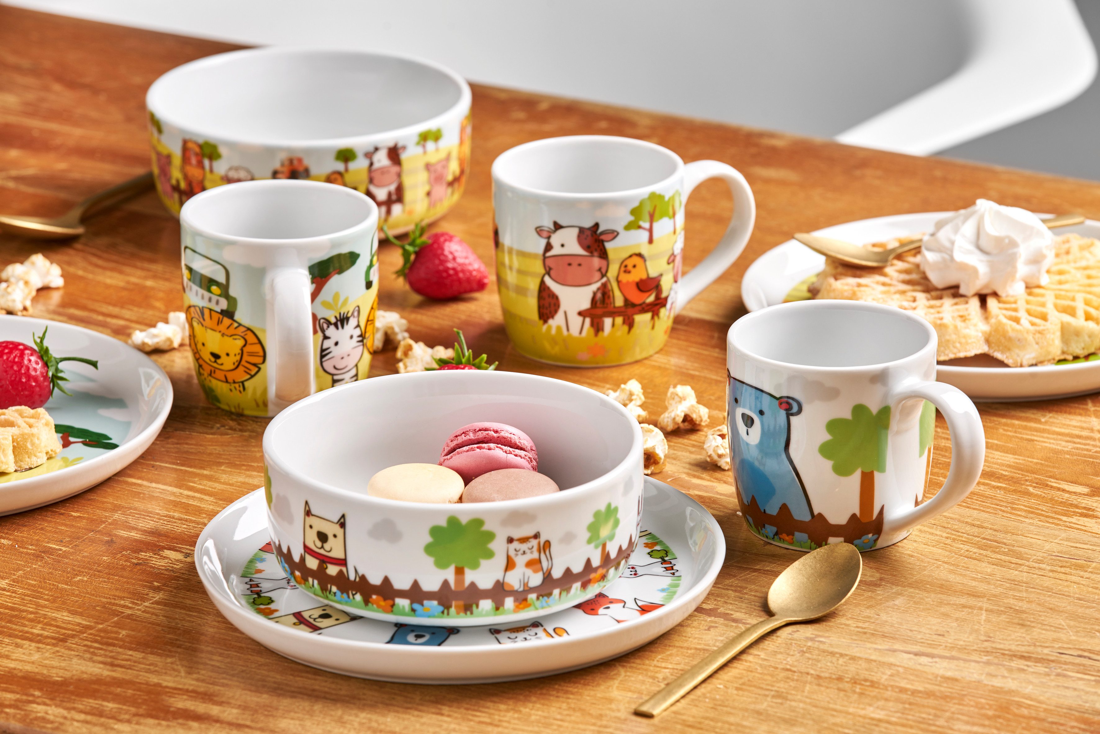 van Well Kindergeschirr-Set Kinderset Fuchs und Freunde, 3-teilig, Geschirr-Set, Service (3-tlg), 1 Personen, Porzellan, mit farbenfrohem Dekor, spülmaschinen- und mikrowellengeeignet