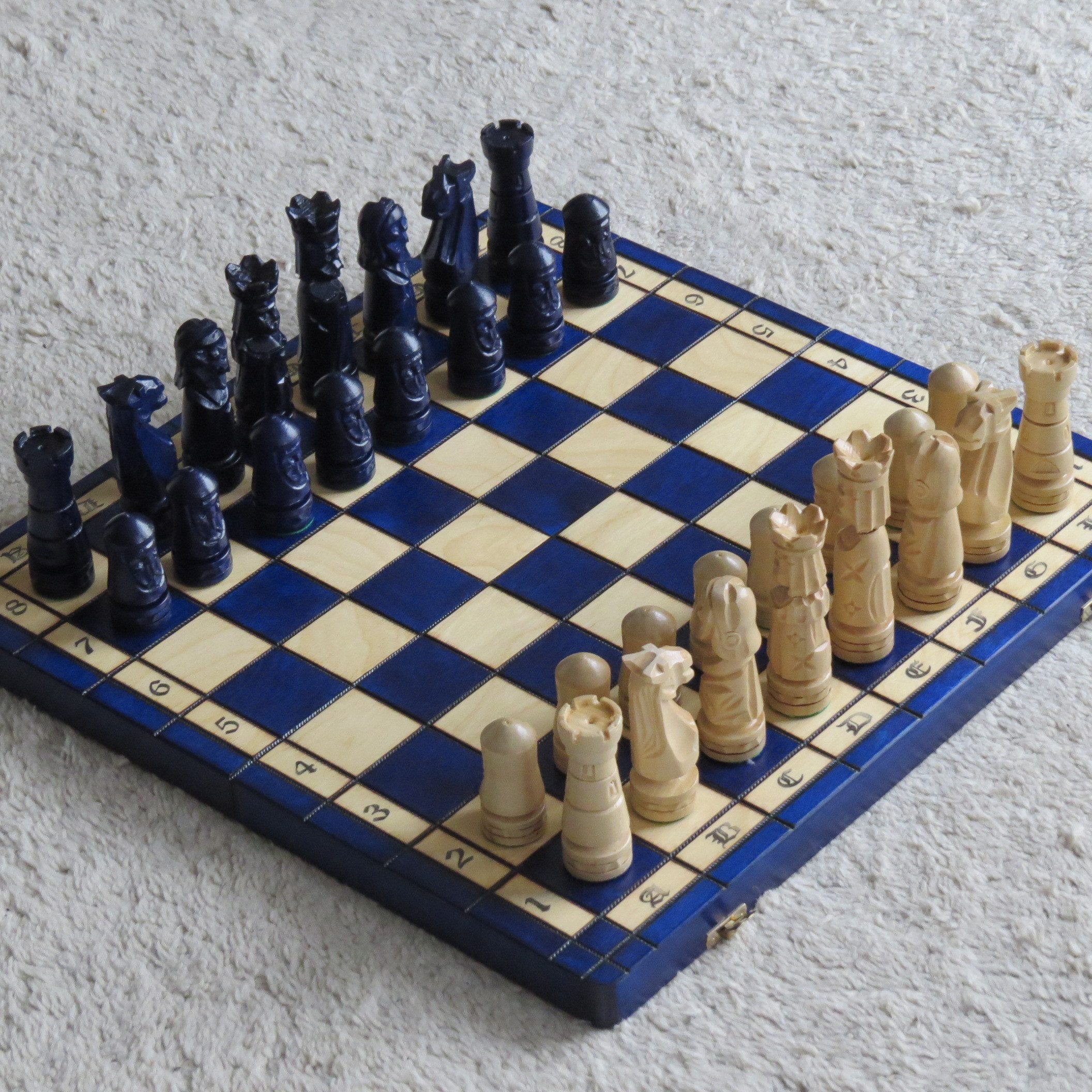 Holzprodukte Spiel, Schach Geschnitzt 50 x 50 cm Schachspiel Holz Geschnitzt NEU blau