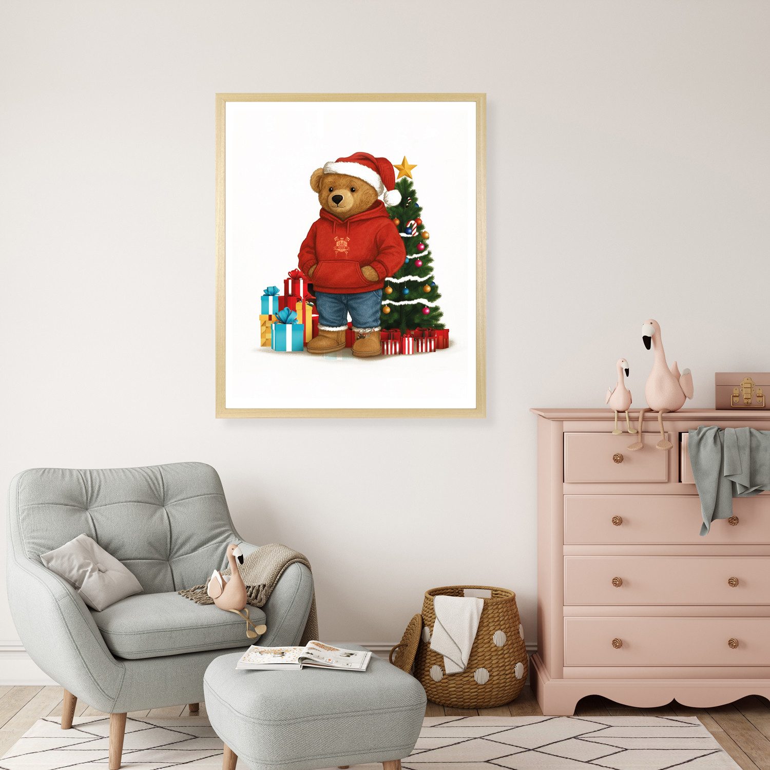queence Bild mit Rahmen Teddy Bär mit Weihnachtsmütze vor Tannenbaum, Bär, Bären, Fashion, Figuren, Mode, Modebilder, HD Premium Poster-Druck inkl. Echtholzrahmen in beige