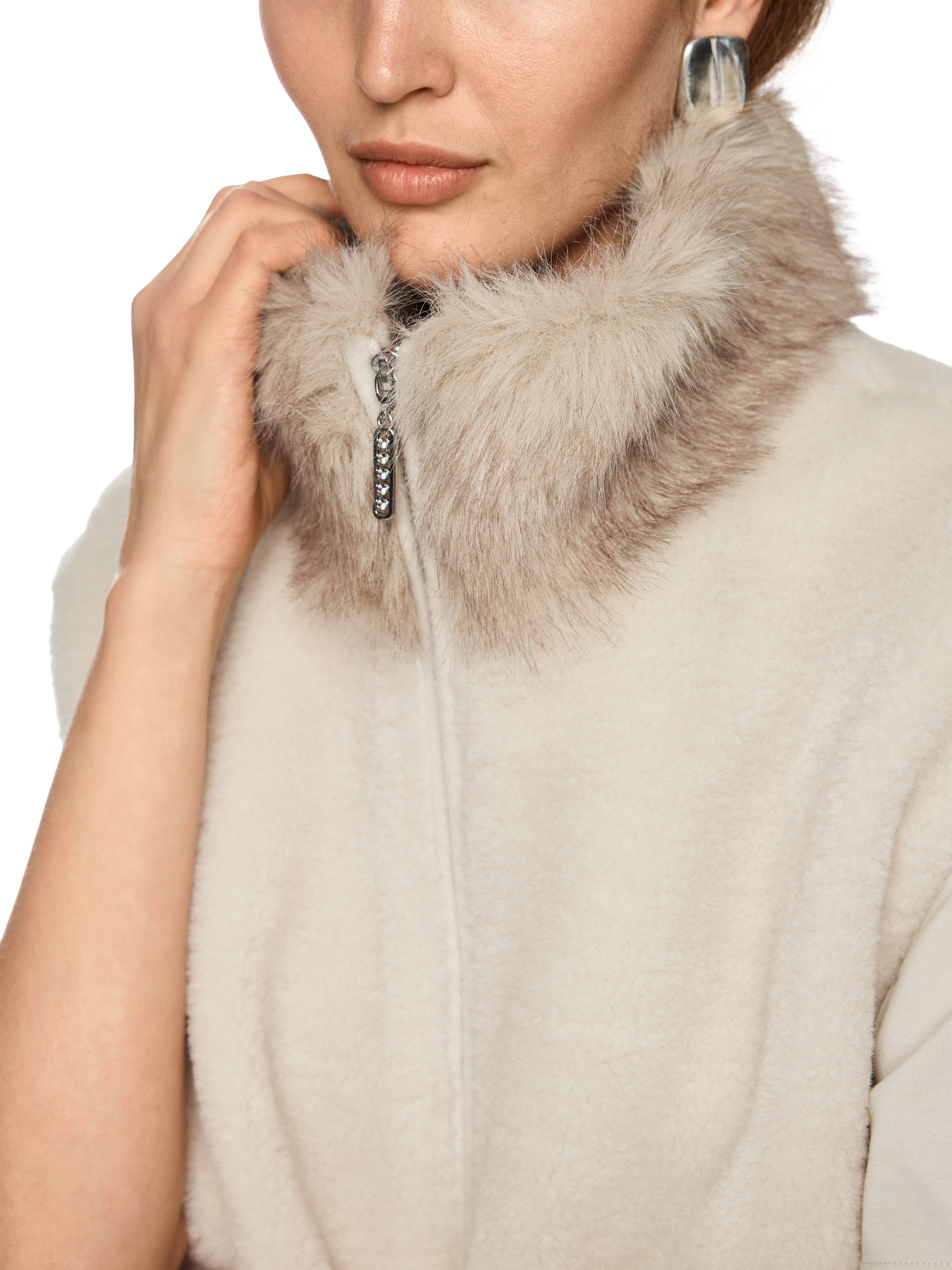 Marc Cain Plüschweste City Tours Premium Damenmode kuschelig, mit Fake Fur günstig online kaufen