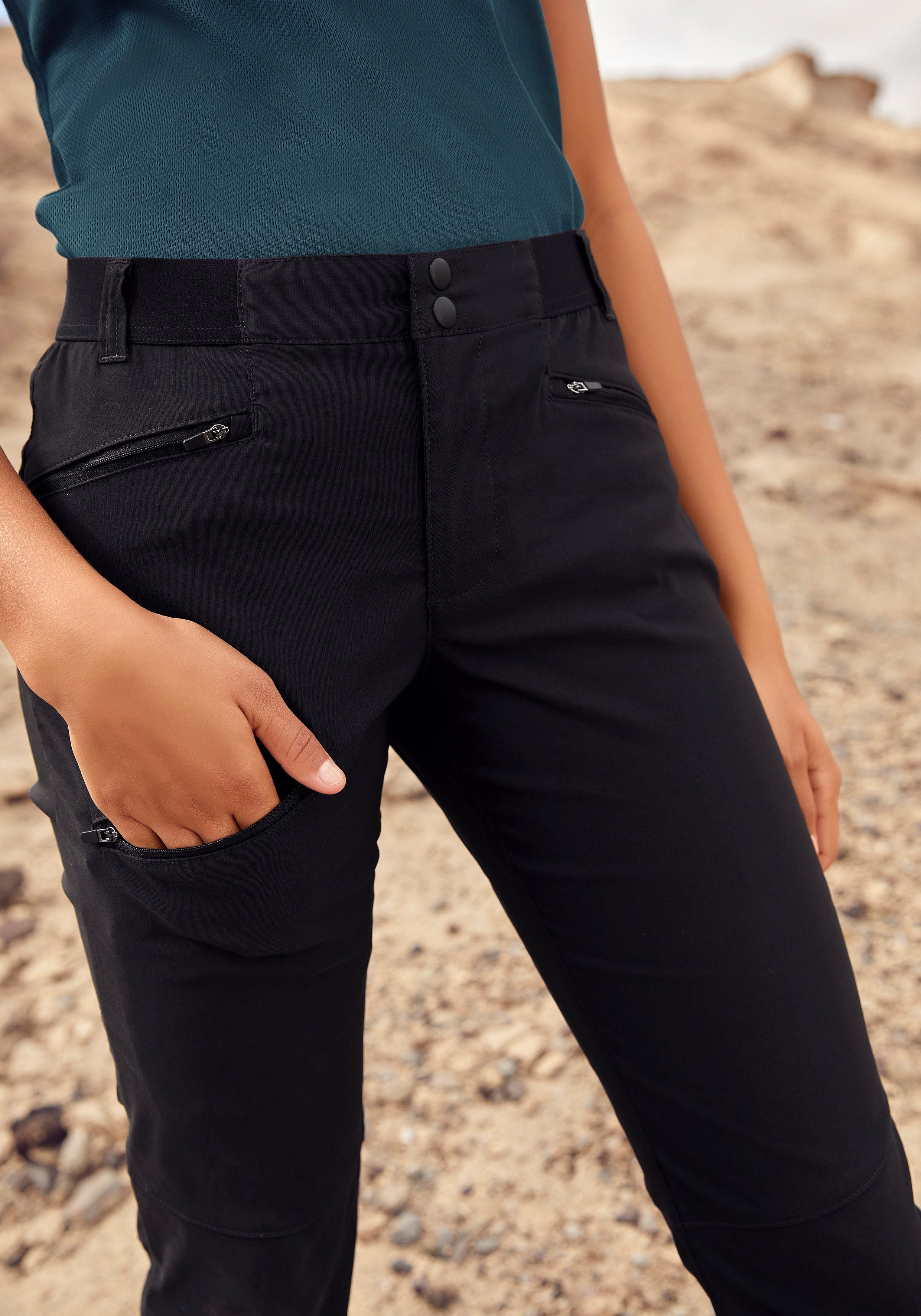 Zipper mit 3 Taschen ACTIVE Trekkinghose LASCANA schwarz