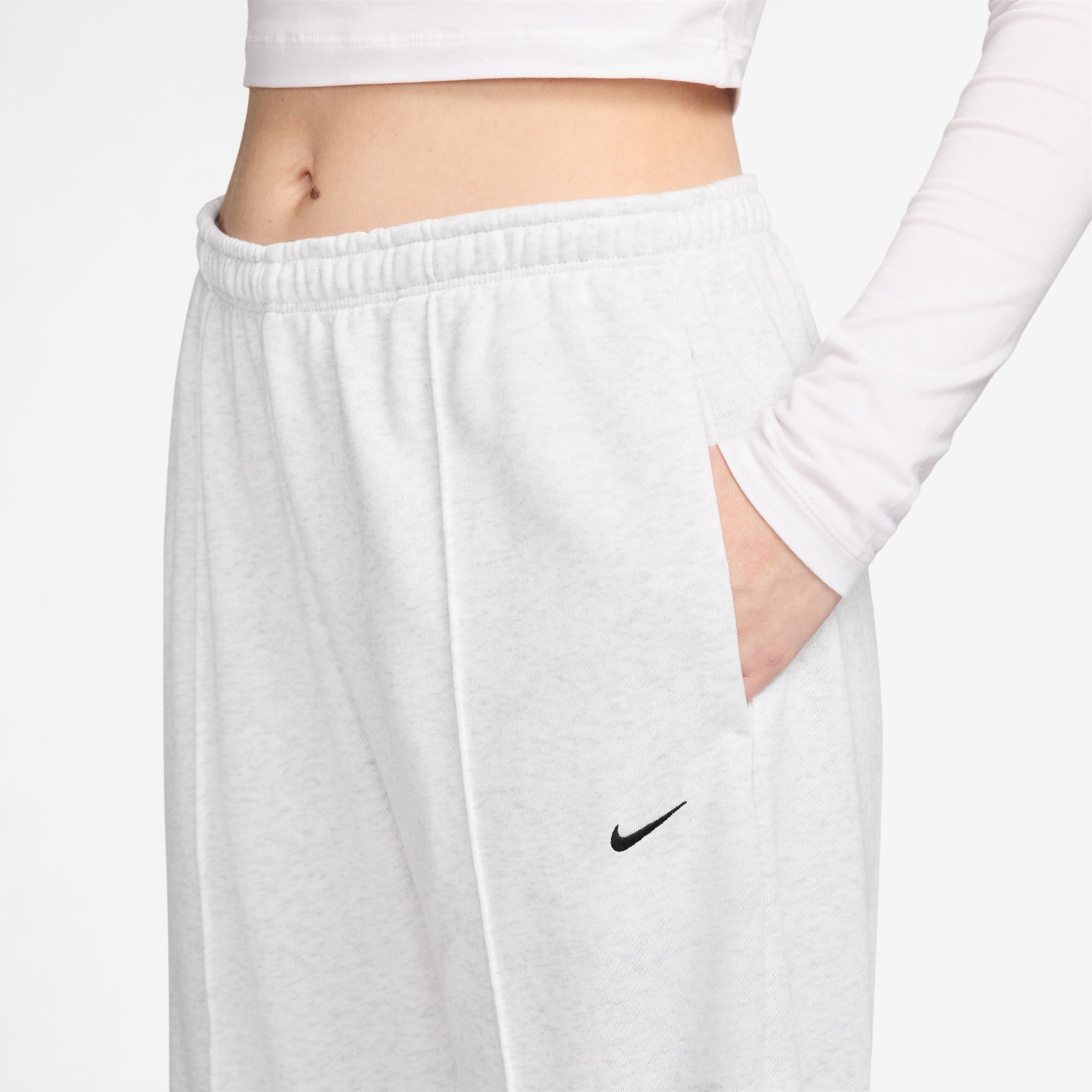 Nike Sportswear Sporthose W NSW CHLL FT JGGR PANT aus Baumwolle und Polyester, auch in großen Größen