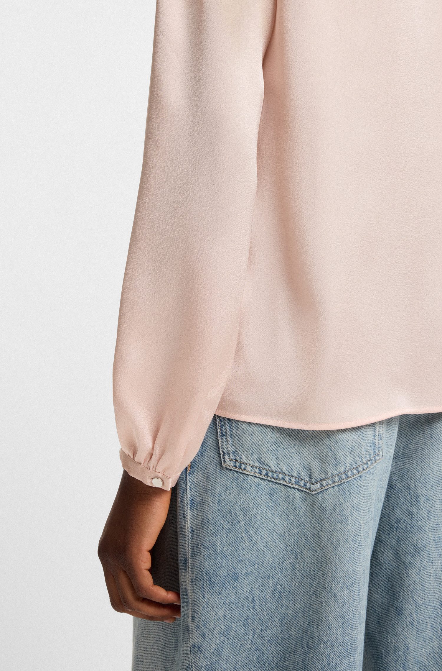 BOSS ORANGE Klassische Bluse Bonnie Premium Damenmode mit geschlitztem Rundhals