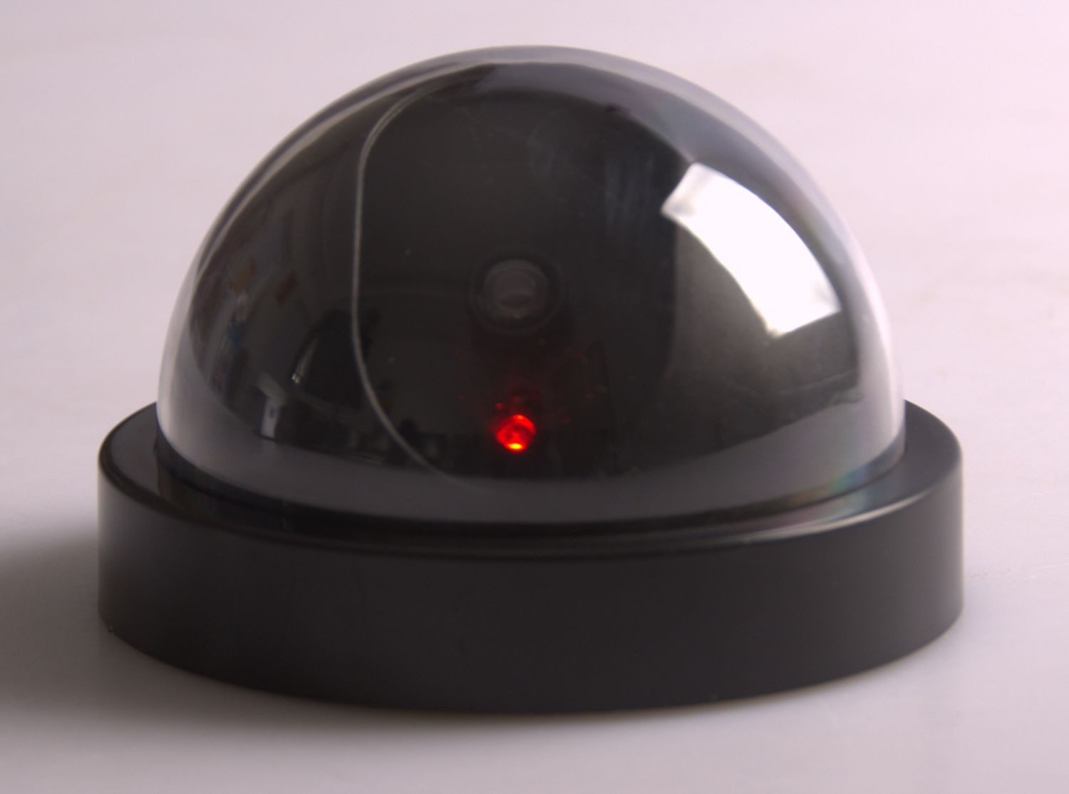 Überwachungskamera Attrappe Sicherheitskamera-Attrappe mit rotem LED Dummy Fake Kamera Drahtlos