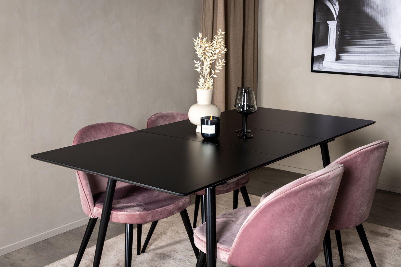 ebuy24 (5-tlg) Tisch SilarBLExt Esstisch ausziehbarer Essgruppe Essgruppe L, schwarz;pink;schwarz