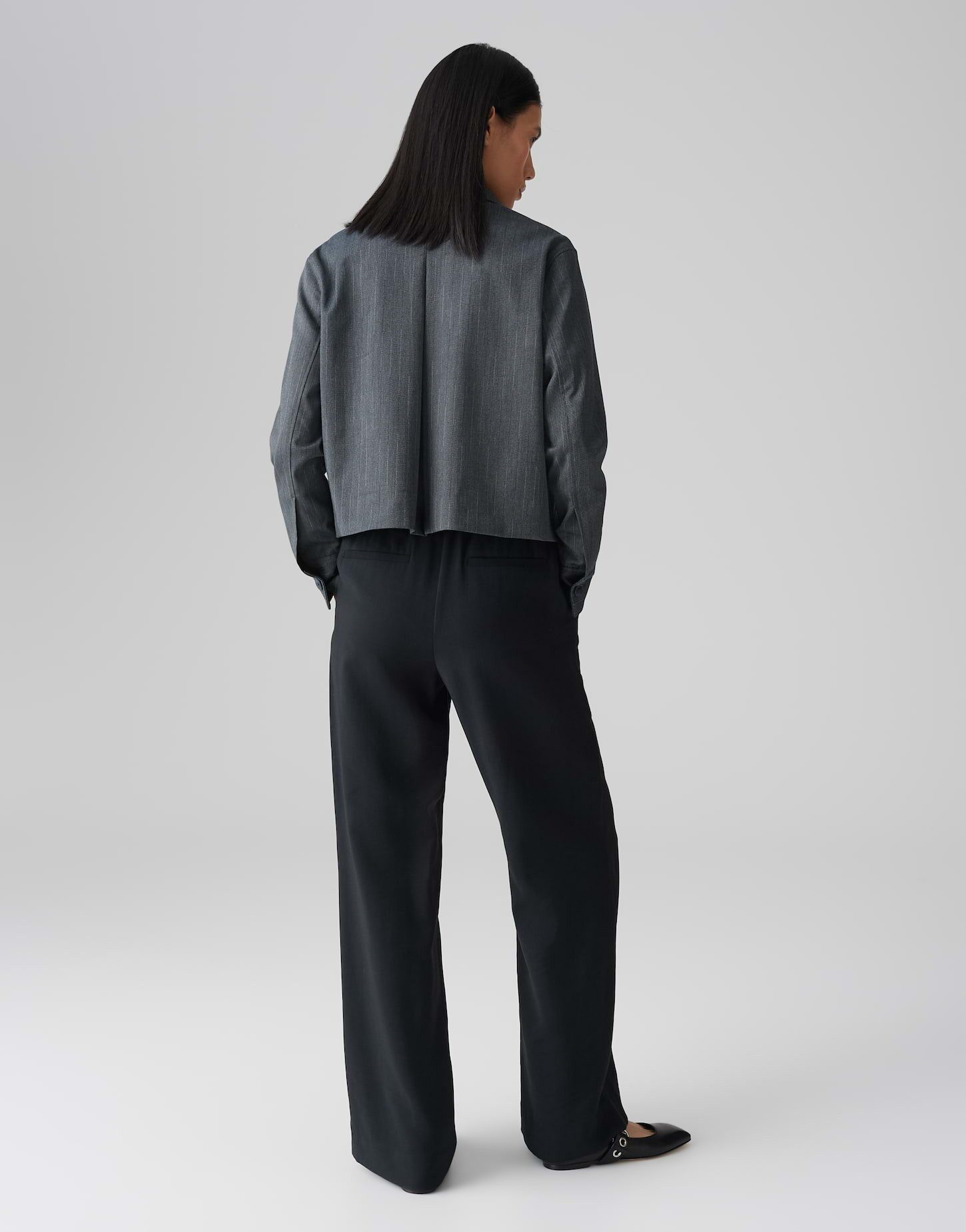 OPUS Kurzjacke HYDENA mit Nadelstreifen Kellerfalte im Rücken, Pattentaschen, klassische Manschetten