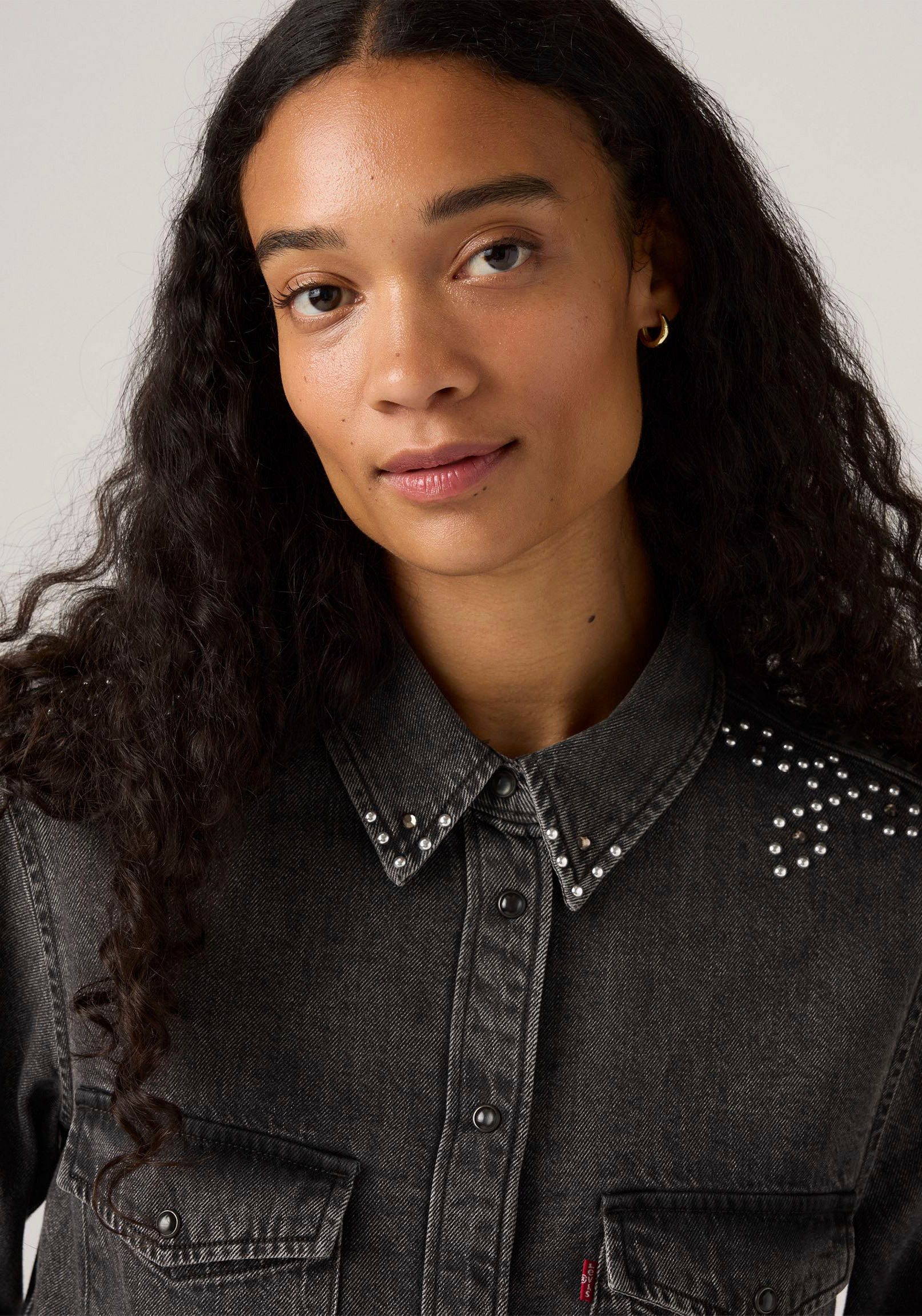 Levi's® Jeansbluse ESSENTIAL WESTERN mit Brusttaschen mit Druckknöpfen