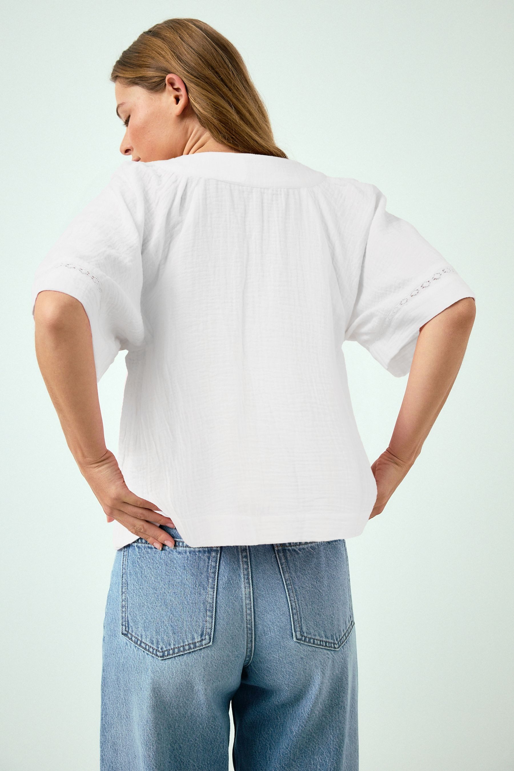 Next Langarmbluse Doppellagige Bluse mit V-Ausschnitt und Rüschen (1-tlg) günstig online kaufen