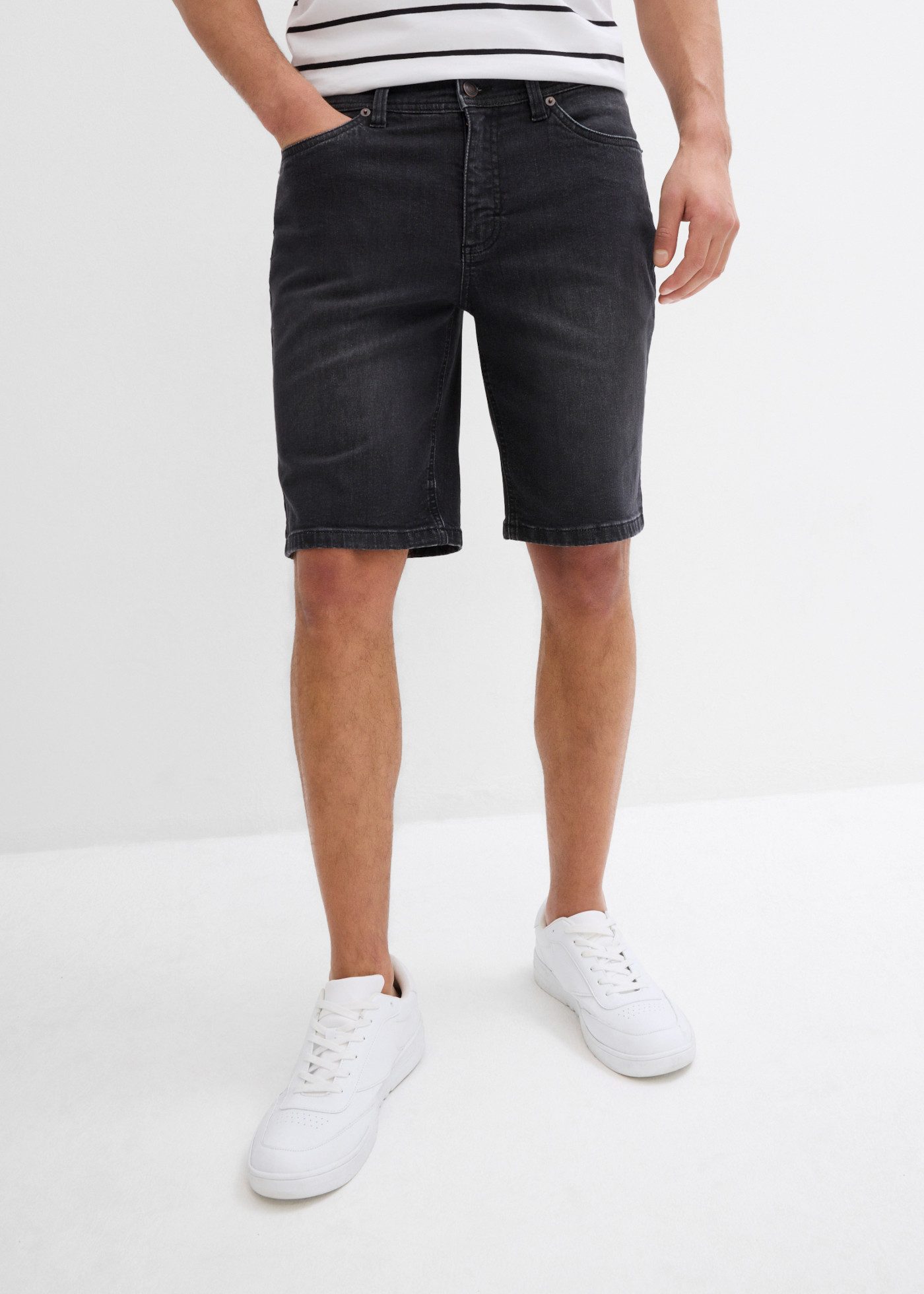 bonprix Jeansbermudas (Packung, 2-tlg., 2er) mit Elasthan-Anteil, im Straight Fit, mit Used-Effekten, 5-Pocket-Form