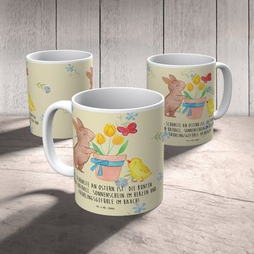 Mr. & Mrs. Panda Kinderbecher Hase Küken - Blumig - Geschenk, Plastik Tasse, Geschenke zu Ostern, Kunststoff, Kindergeschichten Motive