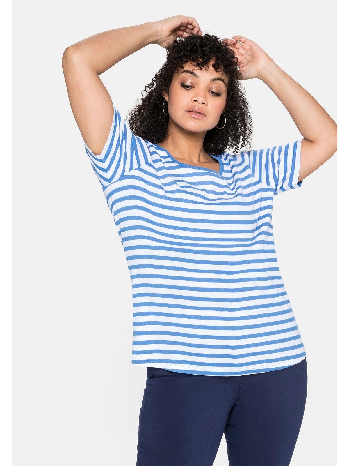 Sheego T-Shirt Große Größen mit garngefärbtem aus jeansblau-weiß Ringel, Rippware