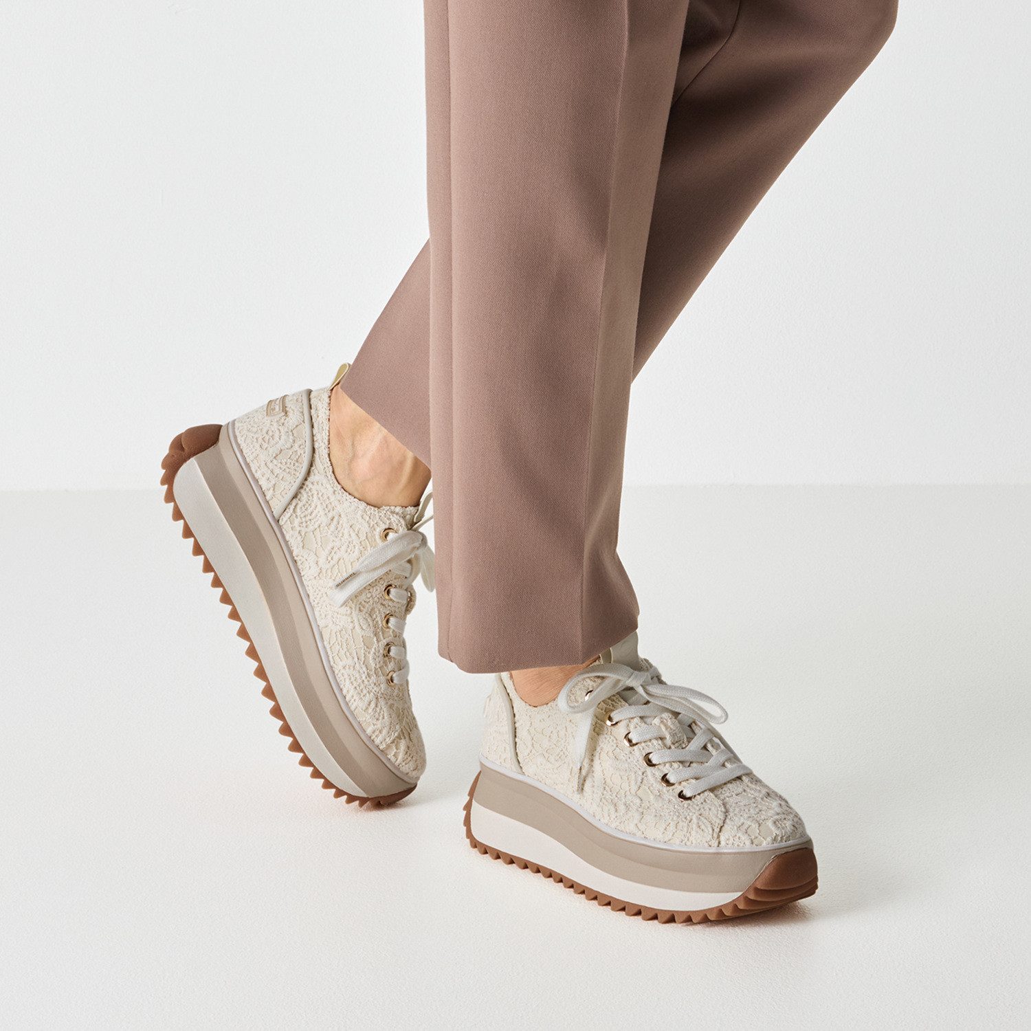 Tamaris Milena Plateausneaker, Freizeitschuh, Halbschuh, Schnürschuh in veg günstig online kaufen