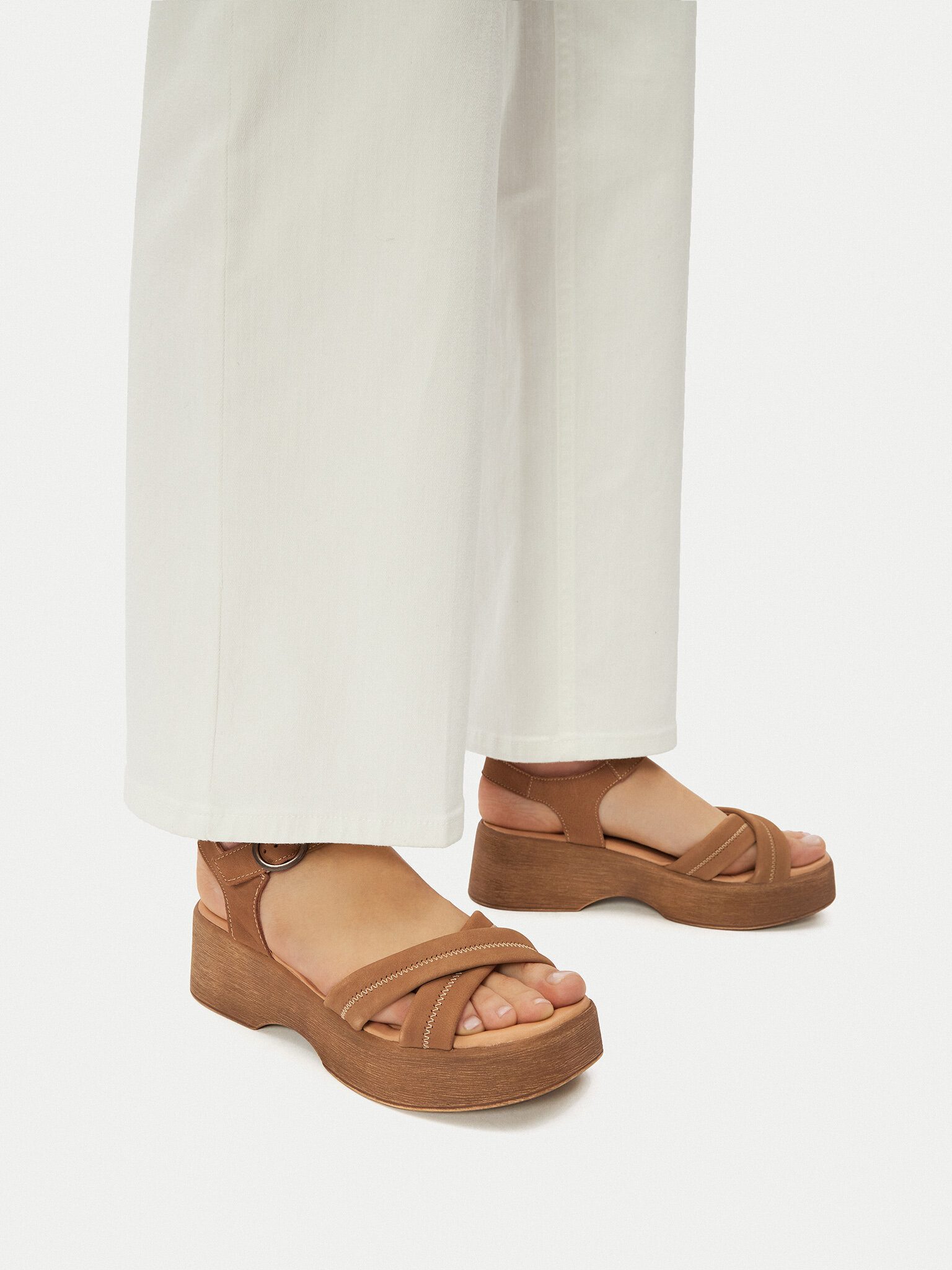 LASOCKI Lasocki Damen Sandals Braun WI23-NAGINA-09 Sandale