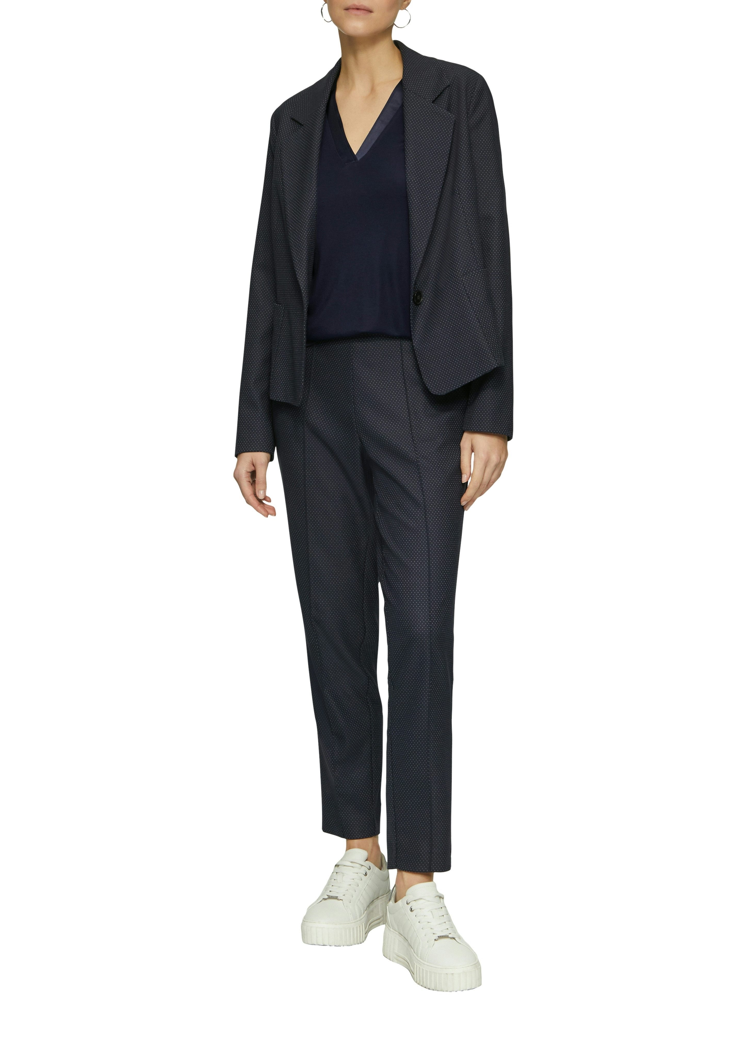 s.Oliver BLACK LABEL T-Shirt mit satiniertem V-Ausschnitt – Bild 2 von 4