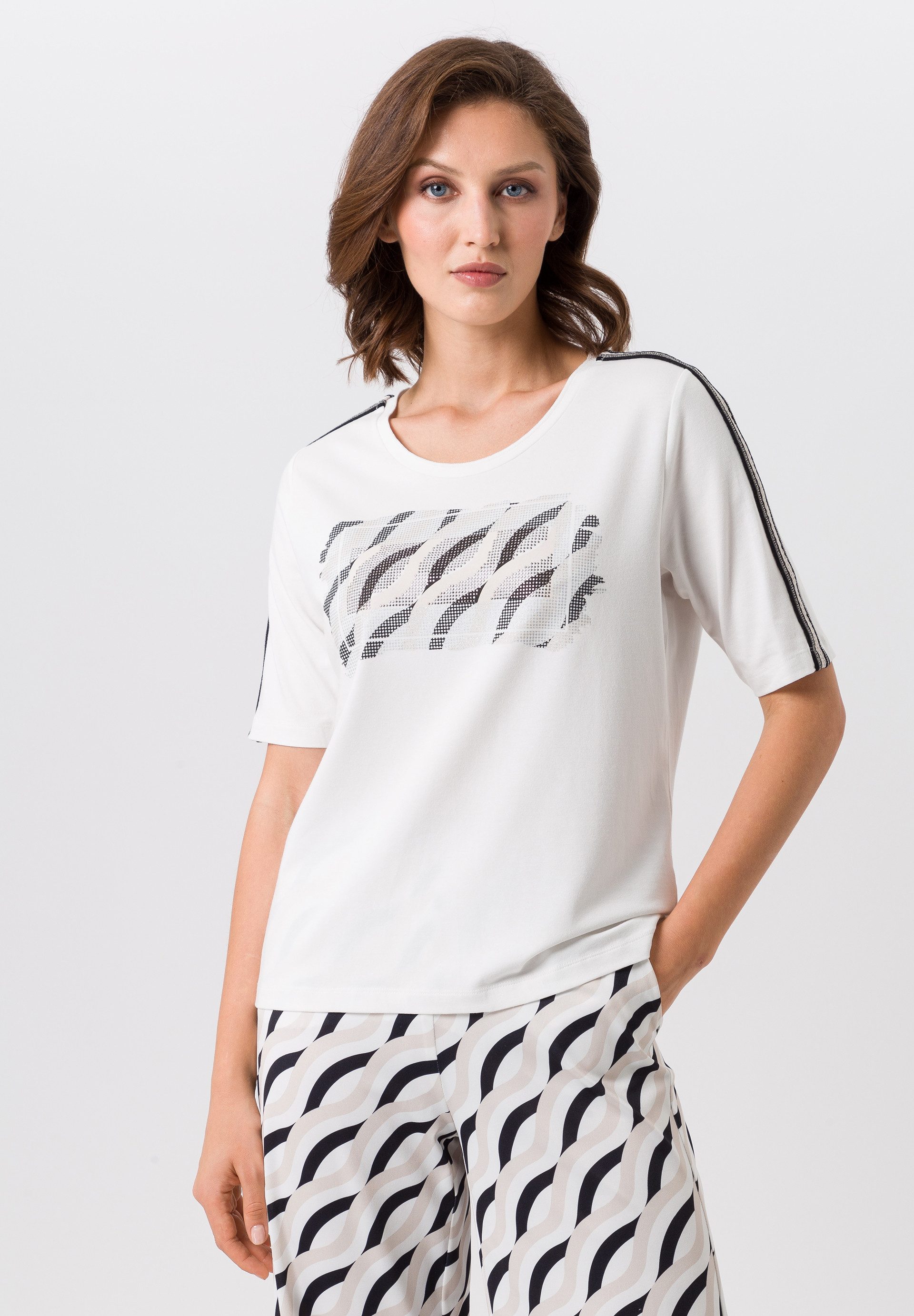 Kurzarmshirt mit glänzendem Detail