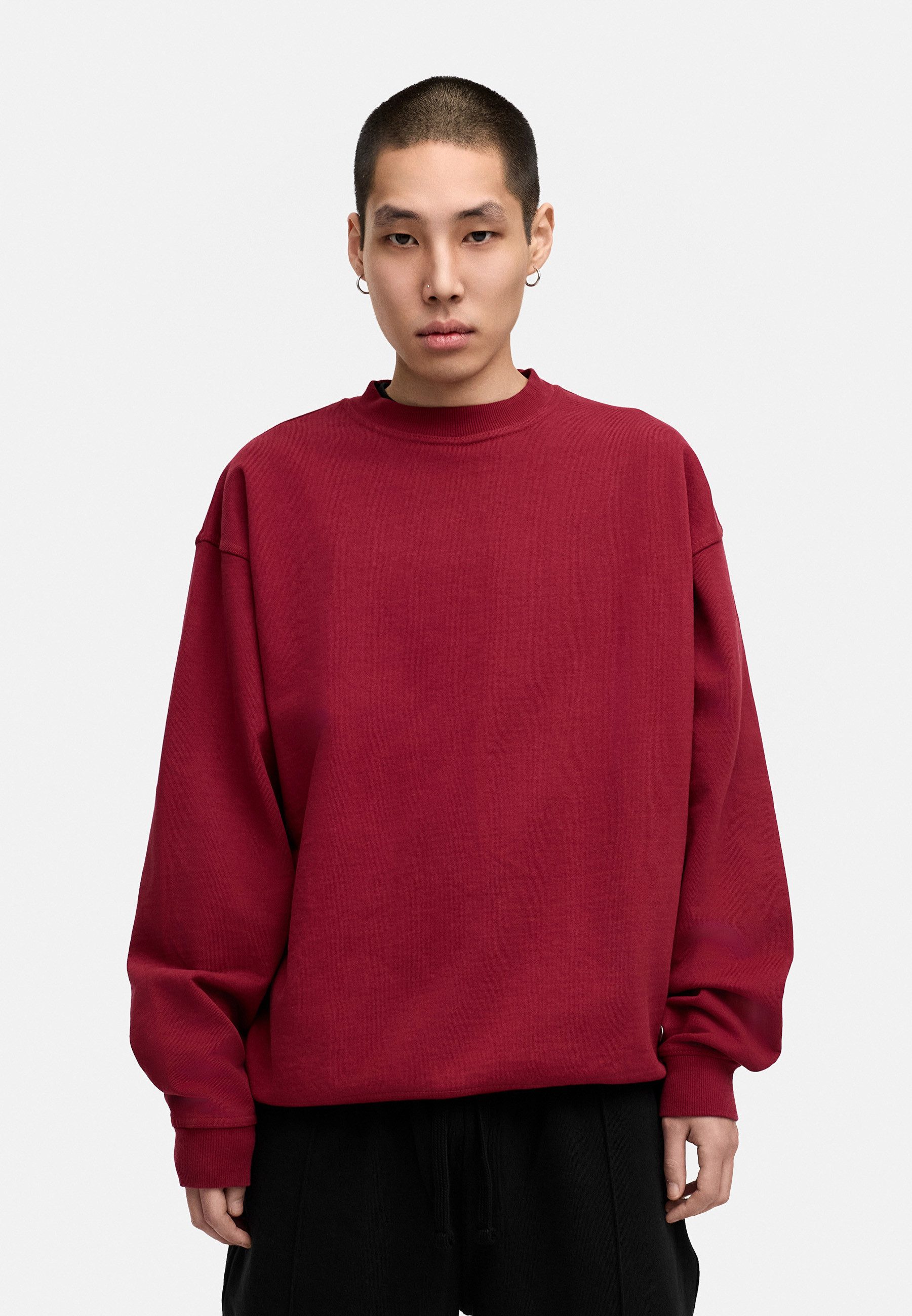 BEHYPE STUDIOS Sweatshirt IM OVERSIZE FIT, CREW-NECK PULLOVER Herren lockerer Rundhals Sweater