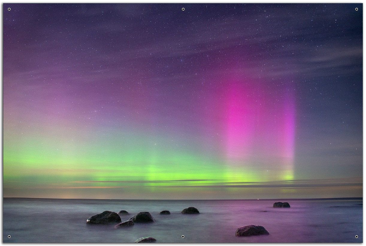 Wallario Sichtschutzzaunmatten Lichter über stillem Meer