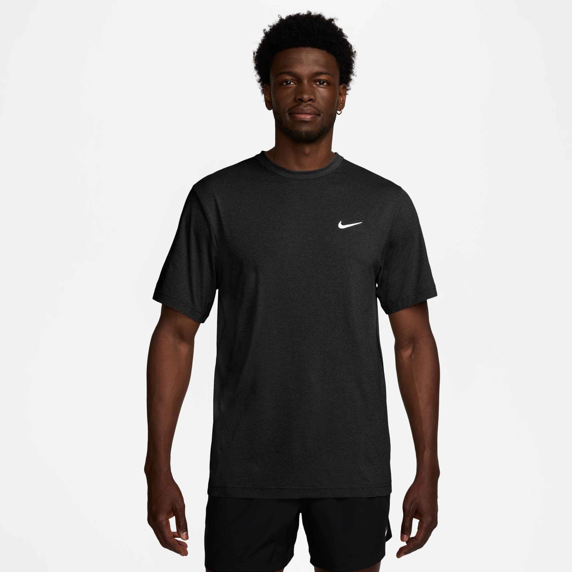Nike T-Shirt M NK DF UV HYVERSE SS sportliche Passform, kurze Ärmel, für sportliche Aktivitäten