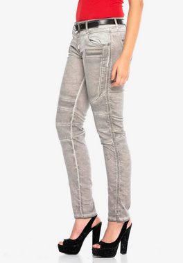 Cipo & Baxx Slim-fit-Jeans mit trendigen Abnähern im Straight Fit