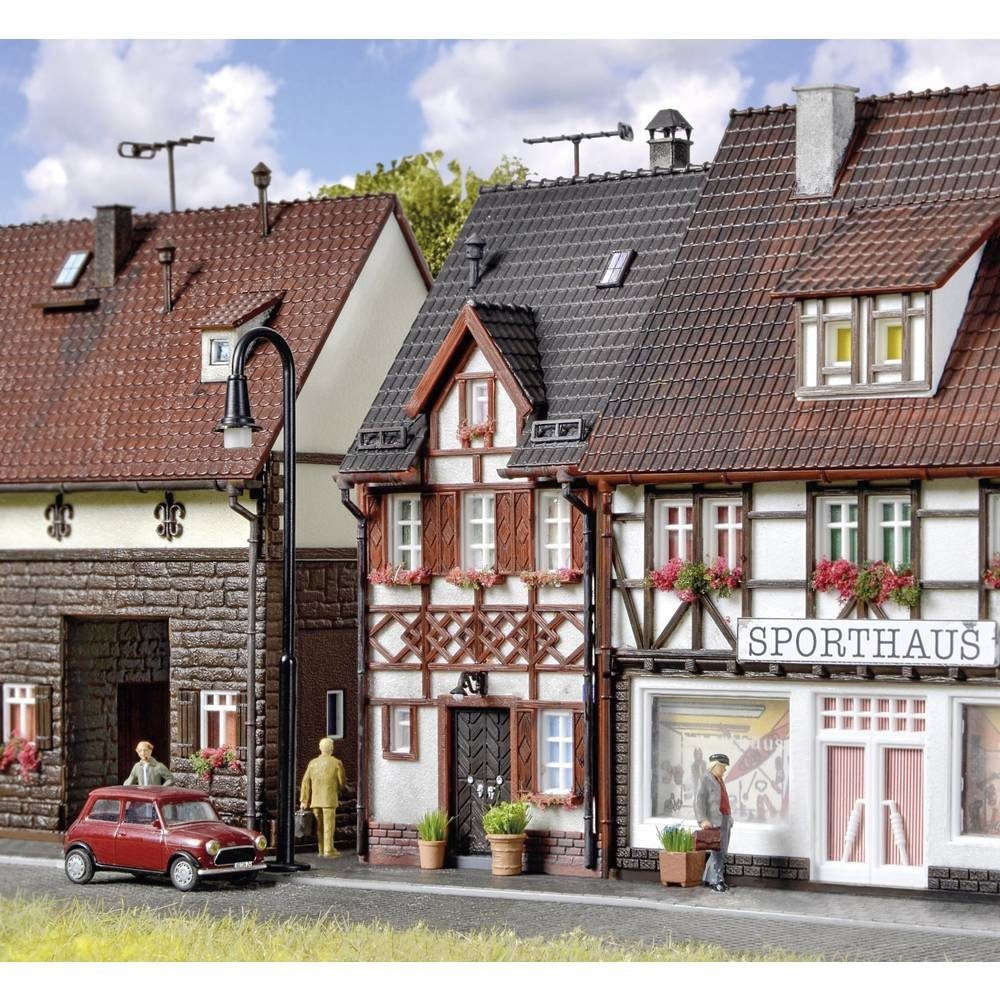 Modelleisenbahn-Gebäude H0 Fachwerkhaus Bahnhofstraße 17