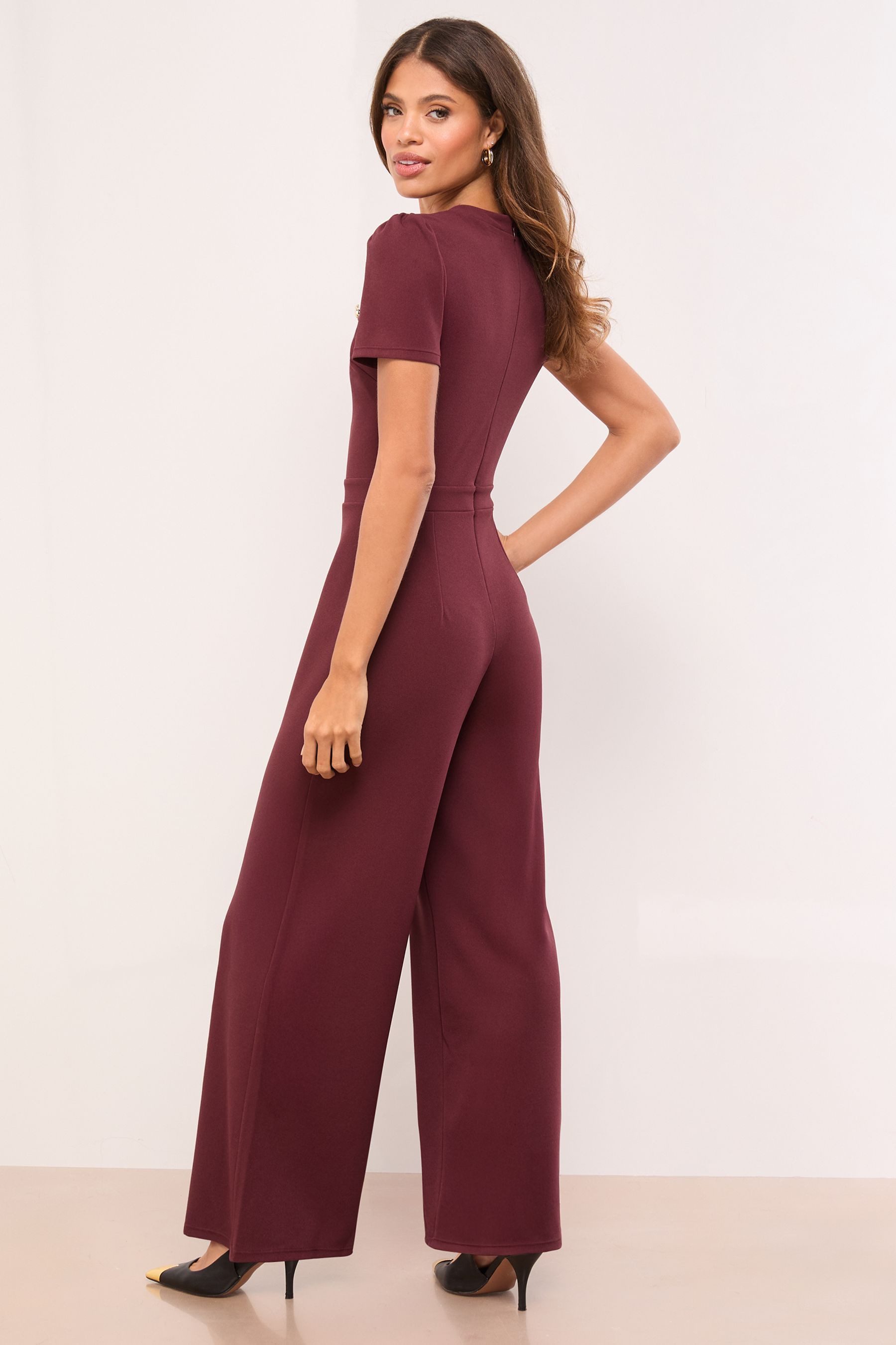 LIPSY Jumpsuit Lipsy Jumpsuit mit Military-Knöpfen, Kurzgröße (1-tlg) günstig online kaufen
