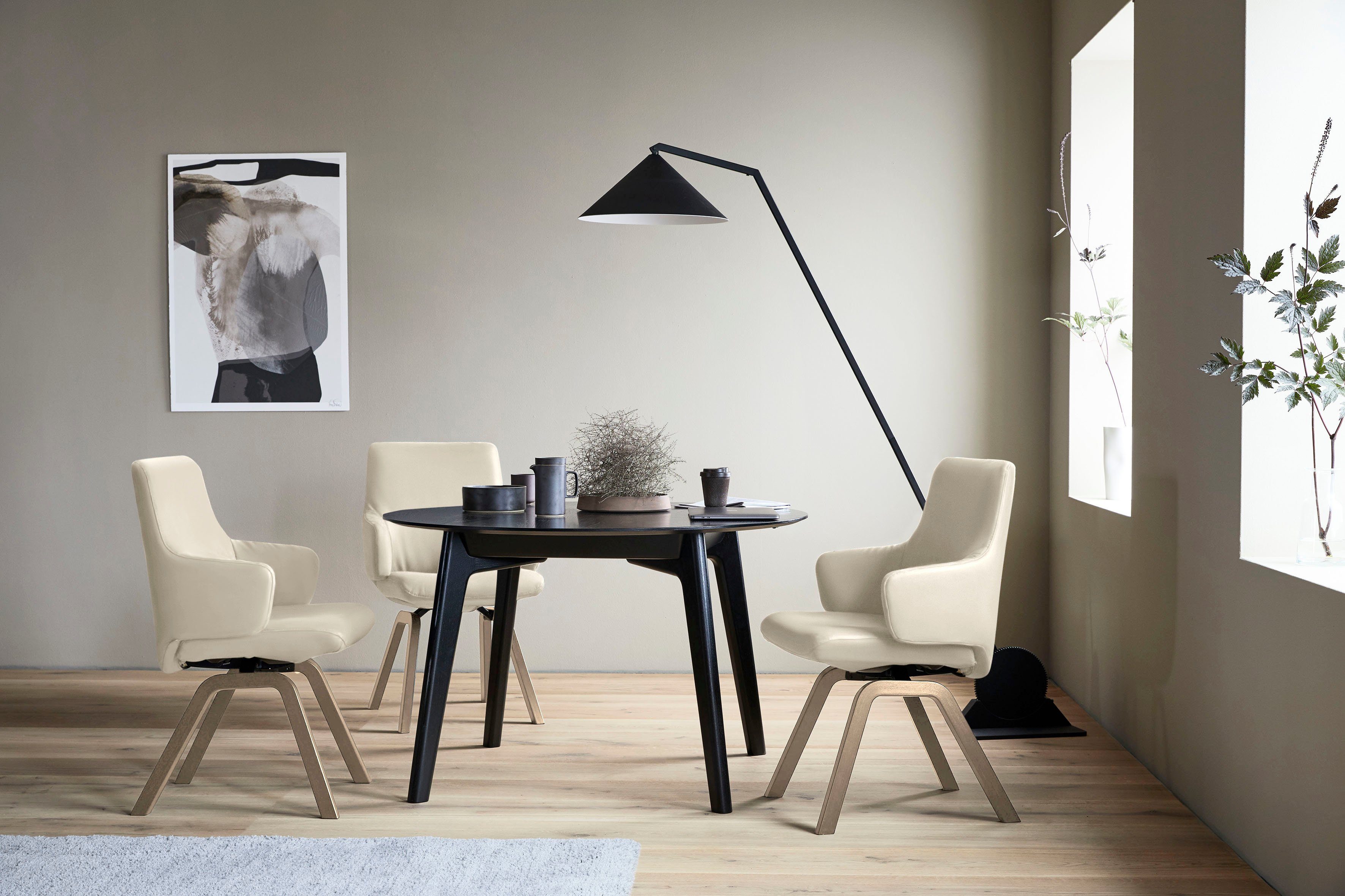 Stressless® Polsterstuhl Laurel, Low Back mit Armlehne, Größe L, mit schräggestellten Beinen in Eiche