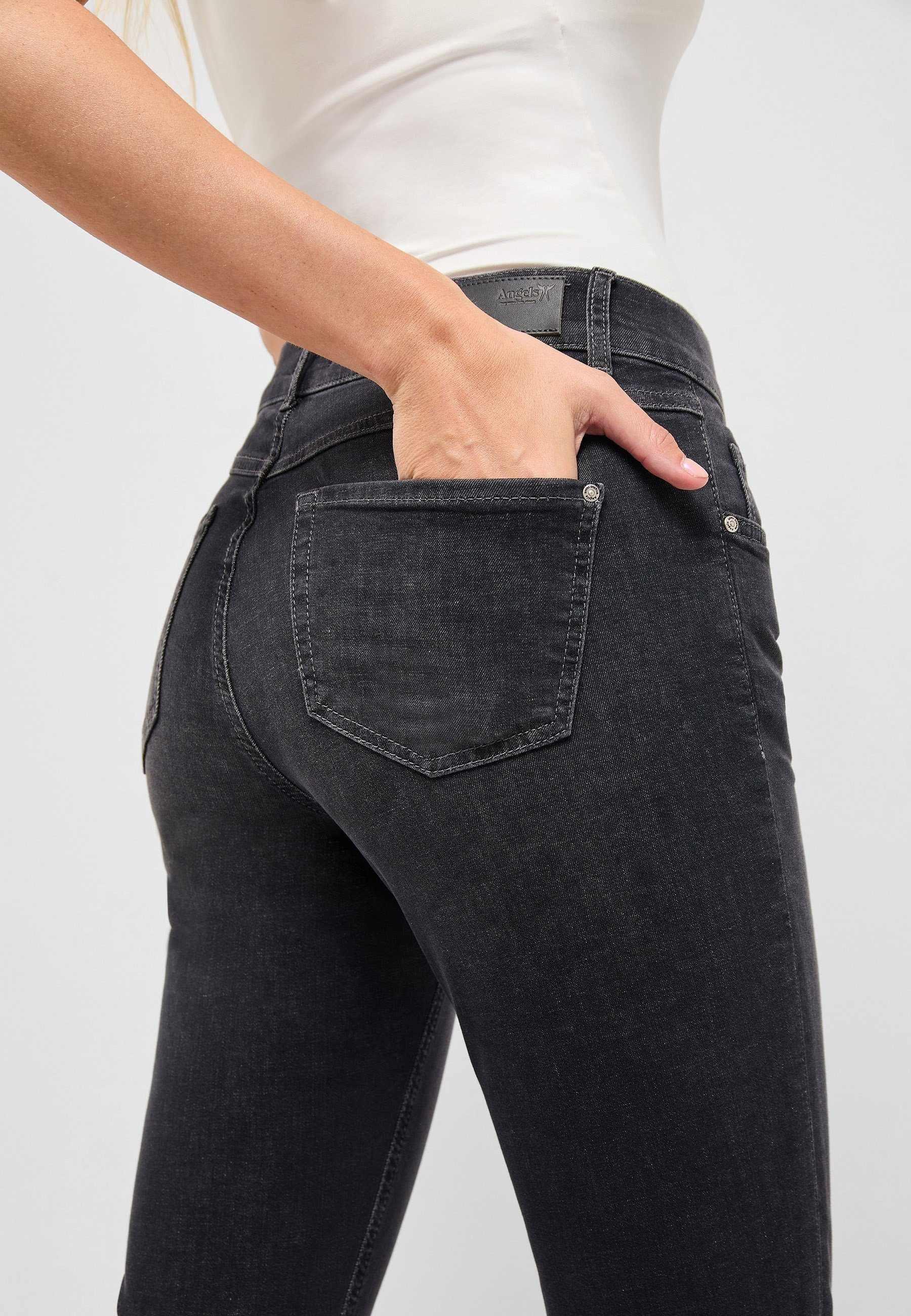 anthrazit Jeans Used-Look mit 5-Pocket-Jeans Label-Applikationen mit ANGELS TU Capri