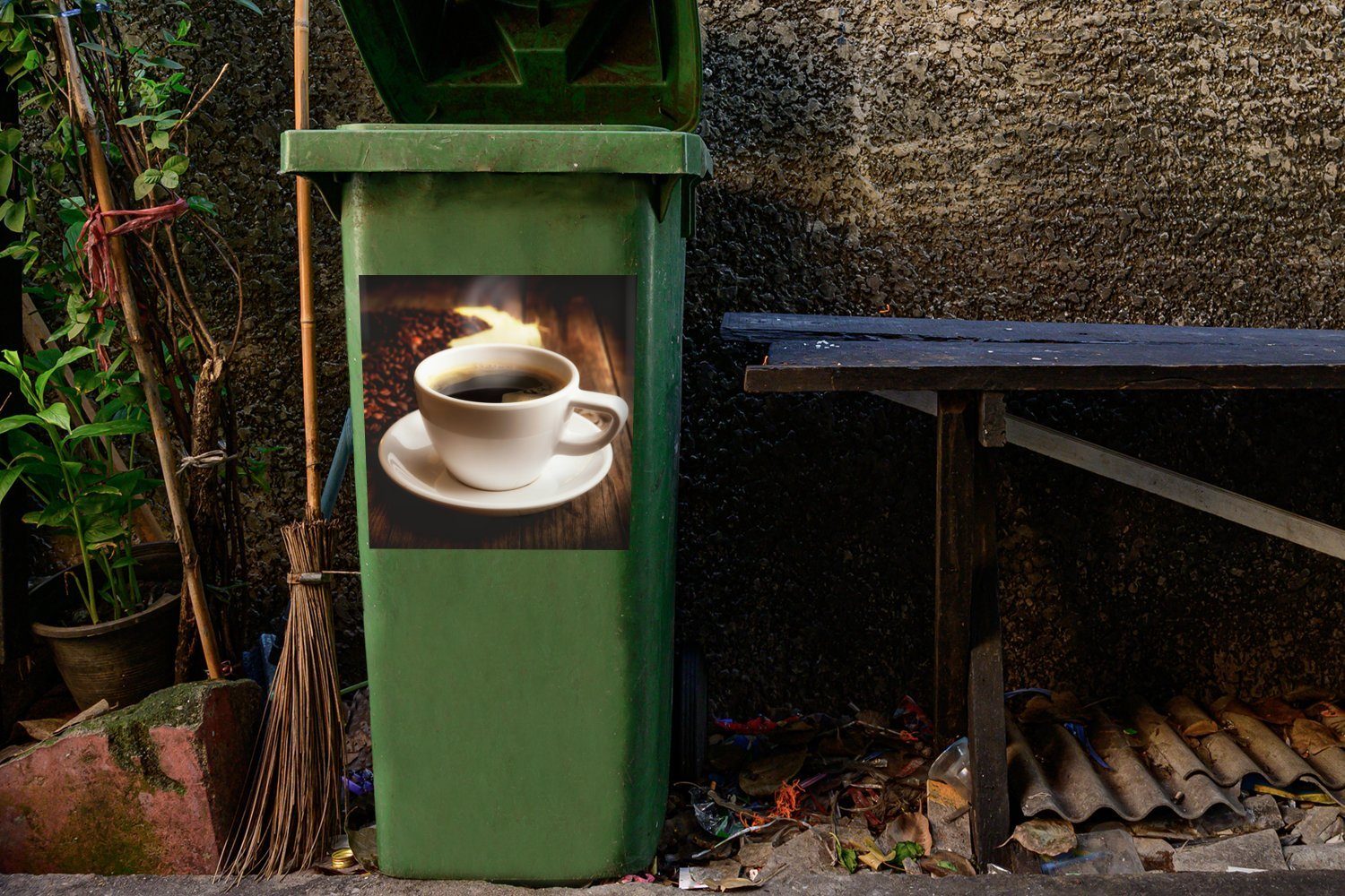 Abfalbehälter Tasse St), Eine Container, MuchoWow Mülltonne, (1 Kaffeebohnen Kaffee mit Mülleimer-aufkleber, Sticker, heiße Wandsticker