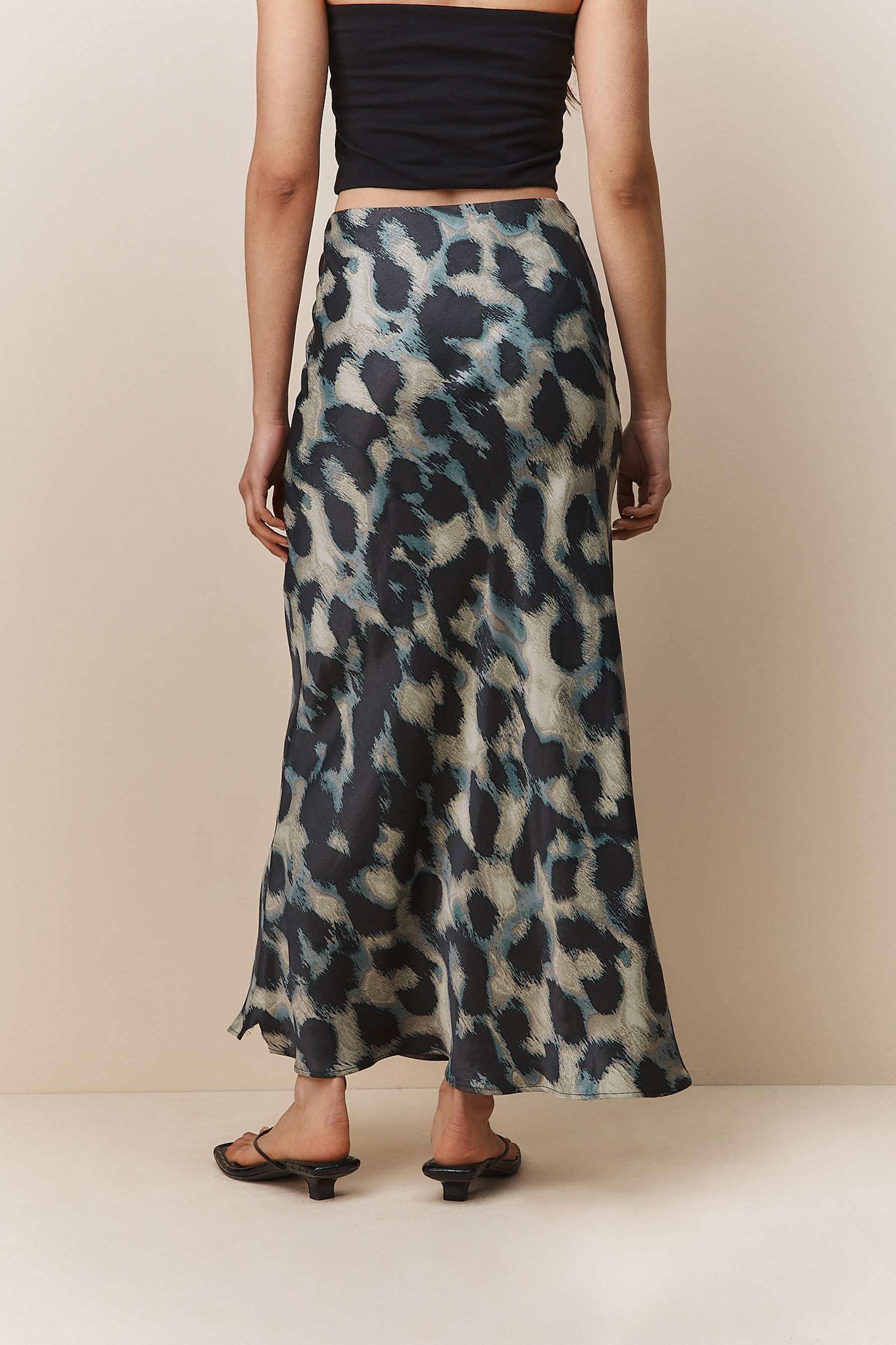 Next Midirock Satin-Midirock mit Print, Kurzgröße (1-tlg) günstig online kaufen