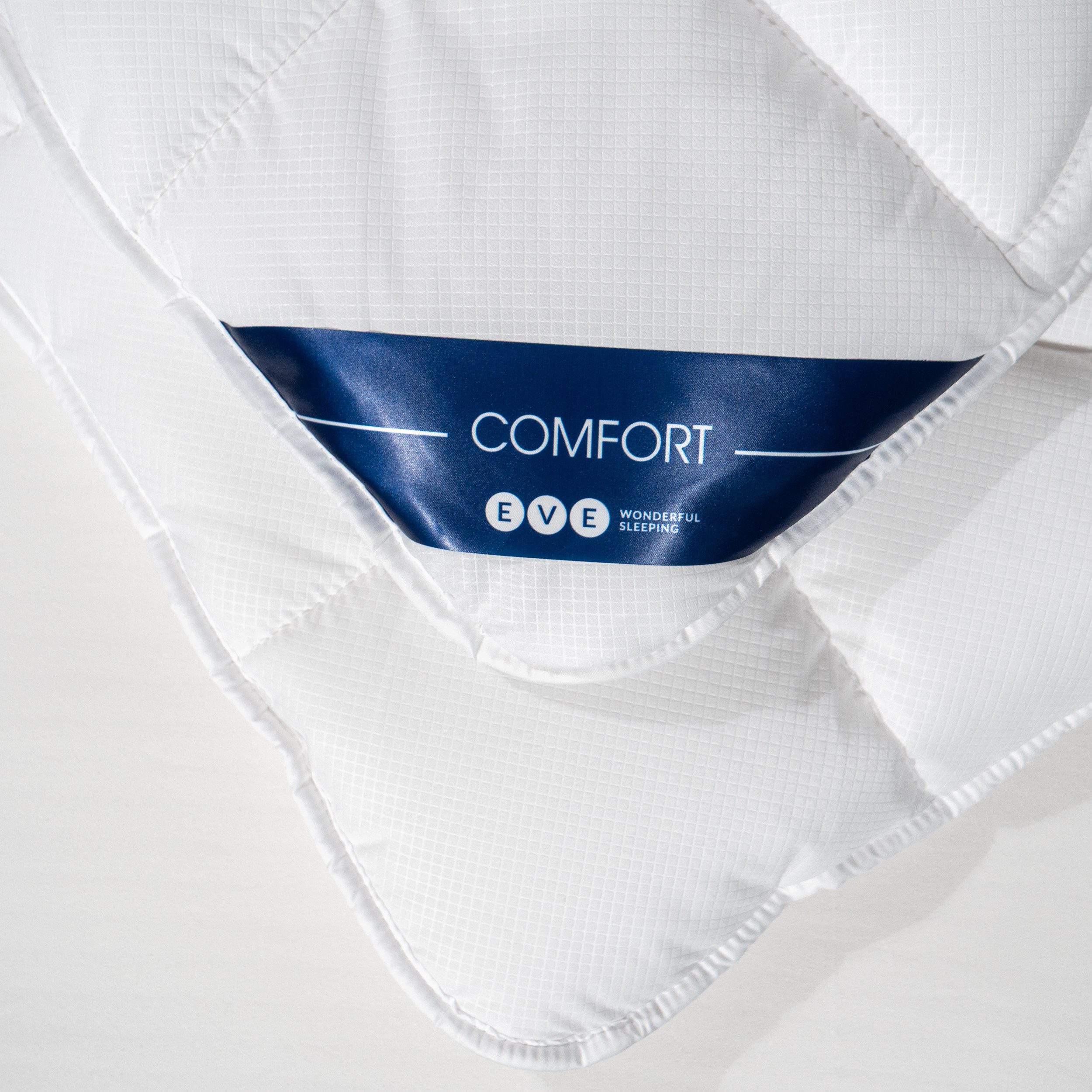 EVE wonderful sleeping Microfaserbettdecke Eve Comfort Wonderful Sleeping, Füllung: 100% Polyester, Bezug: 100% Polyester, perfekte Kombination aus Design, Komfort und Funktionalität