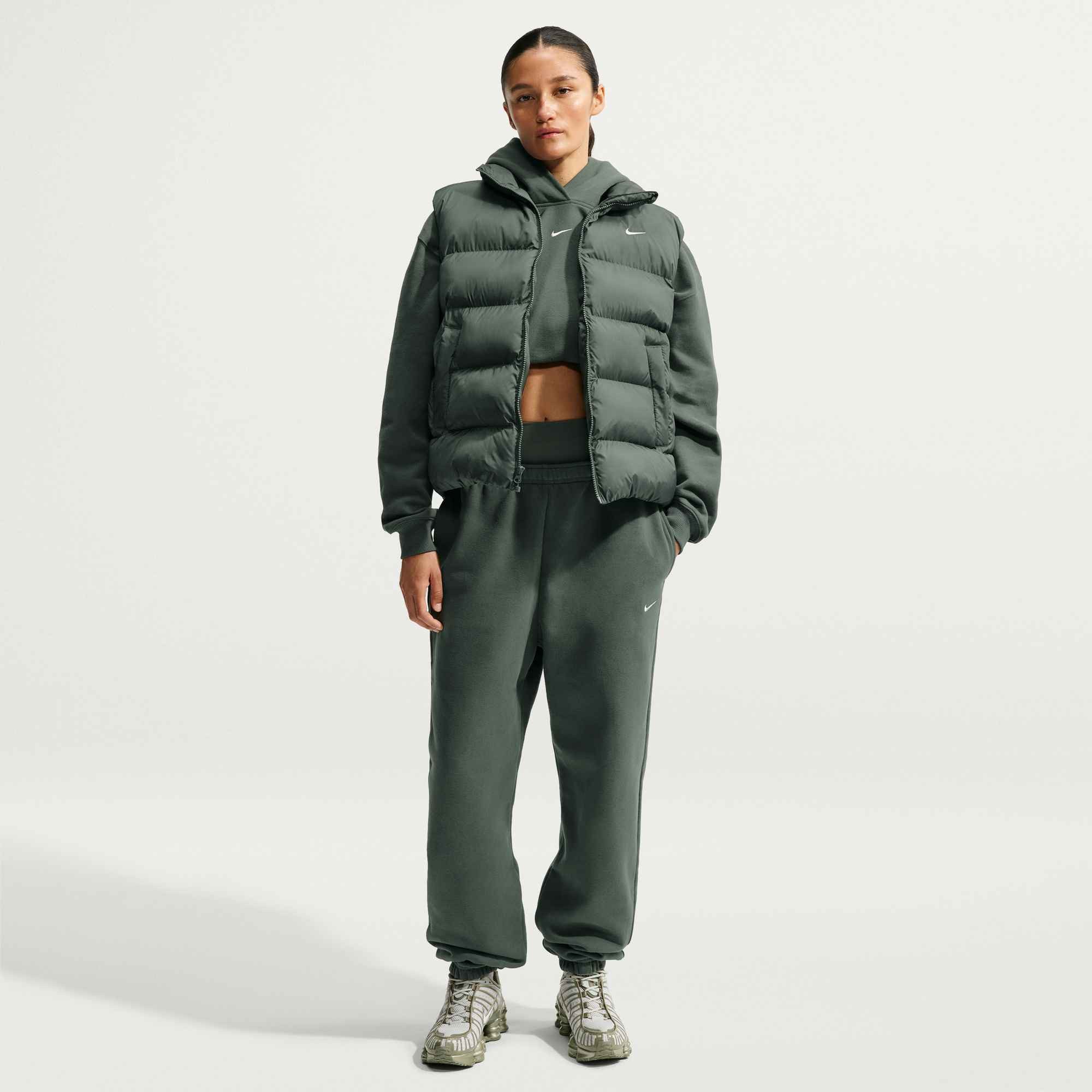 Nike Sportswear Sporthose W NK STDO FLC MW HR OS CFF PNT mit elastischem Bund, aus Baumwolle und Polyester, Basic Passform