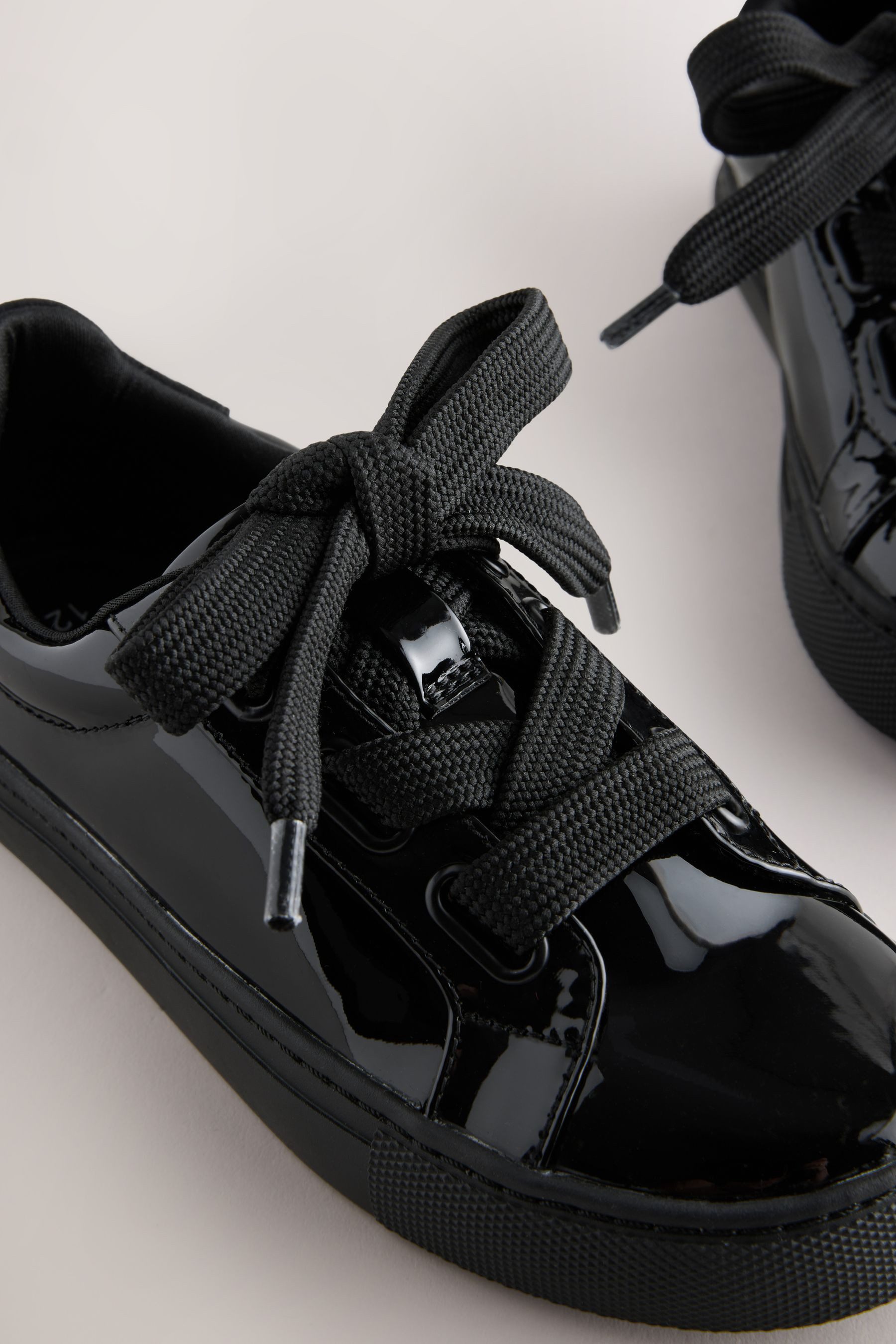 Next Retro-Schnürsneaker für die Schule Schnürschuh (1-tlg)