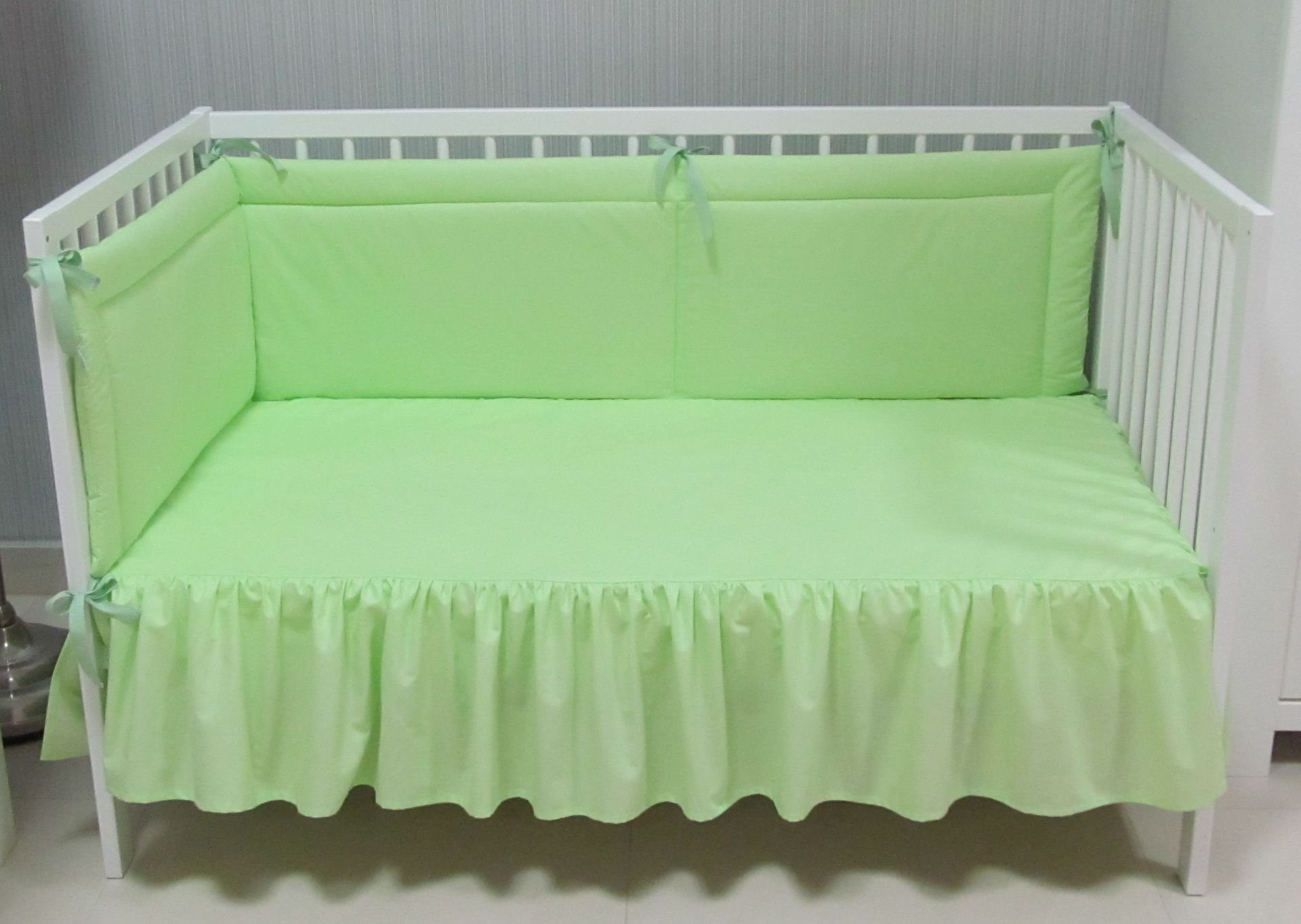 Betthusse Bettvolant Bettlaken für Babybett, Glatt, Einfarbig, Babymajawelt, Dekorativ, Reine Baumwolle, Made in EU grün