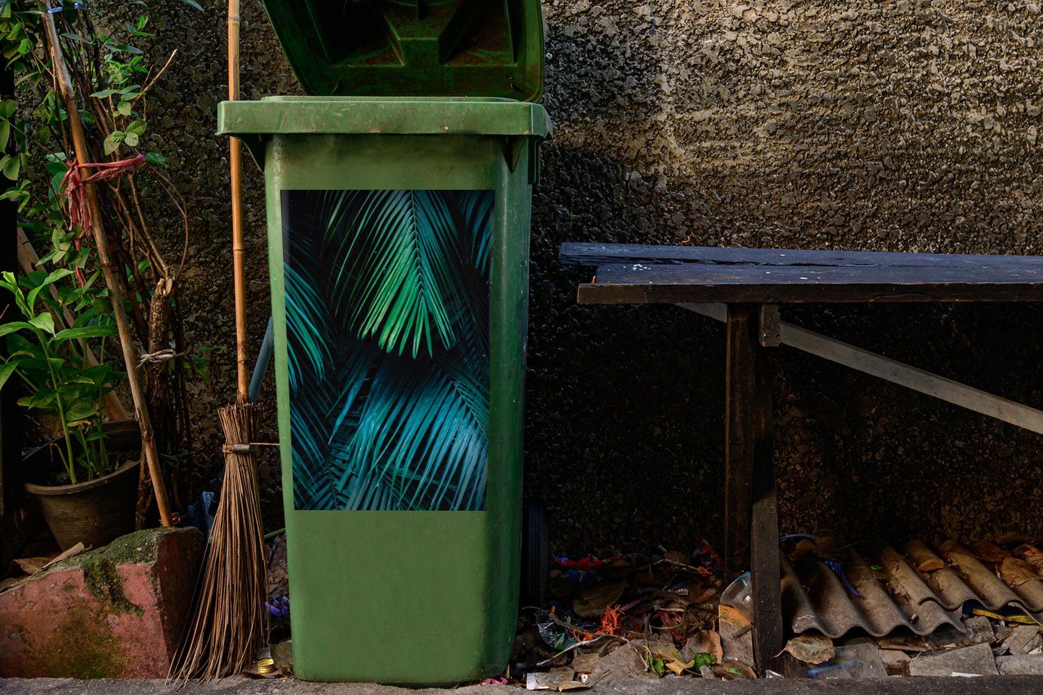 (1 Sticker, MuchoWow Abfalbehälter Blatt Dschungel Grün Mülleimer-aufkleber, - Wandsticker Mülltonne, - Container, St),