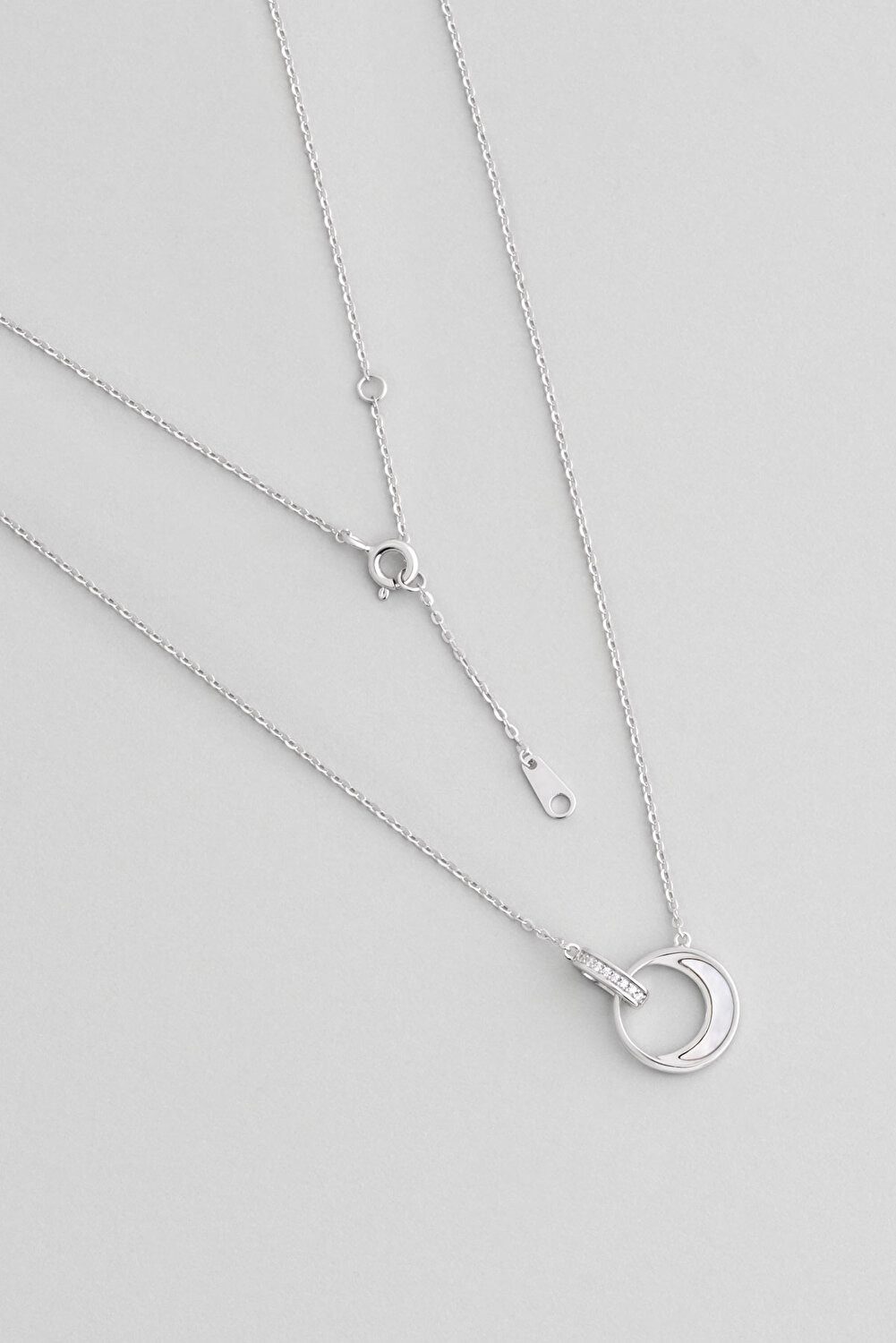 So CHIC... Kette mit Einhänger 18K Weißgold Plattiert Minimalistische Kette