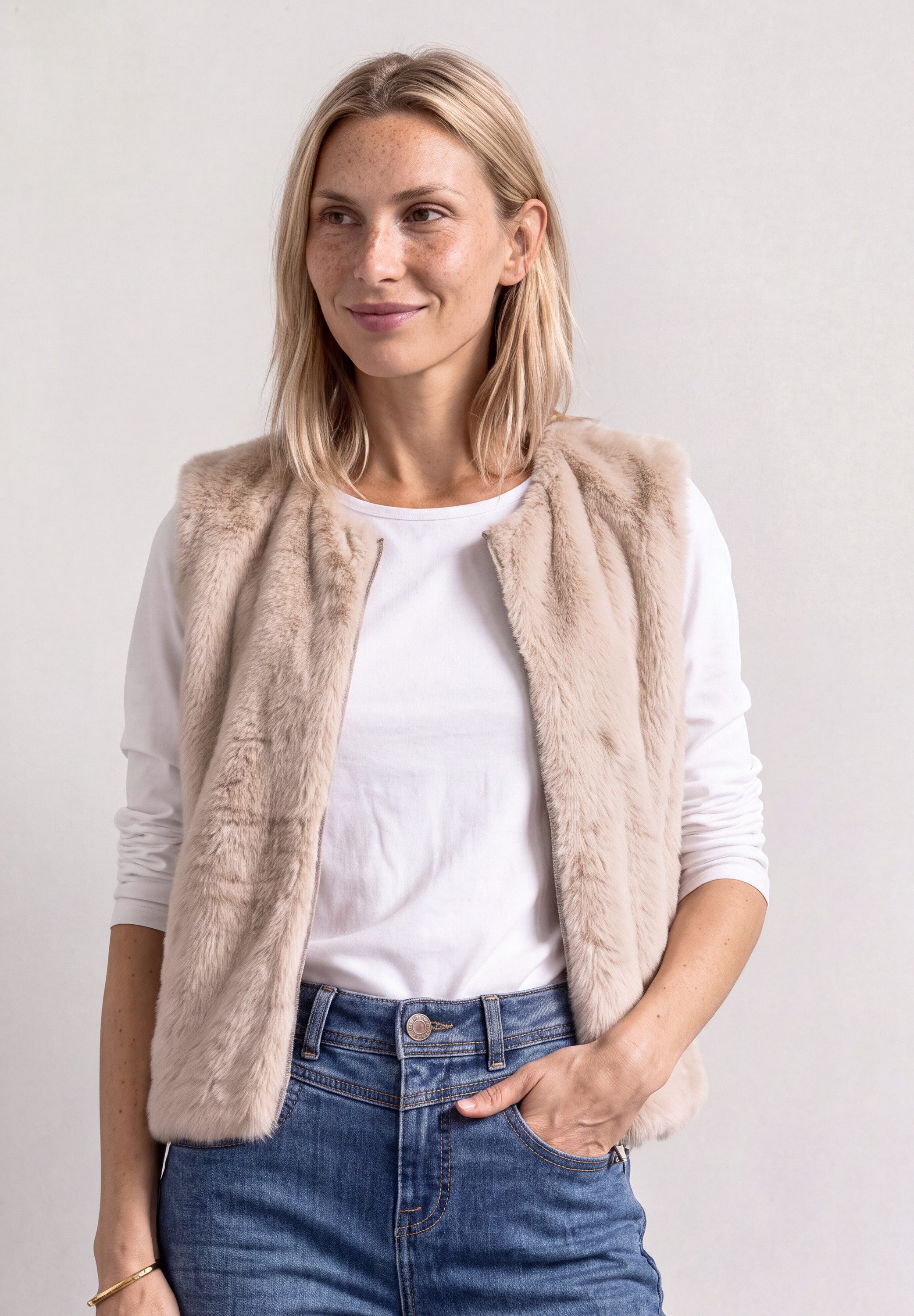 STREET ONE Fellimitatweste soft und weich