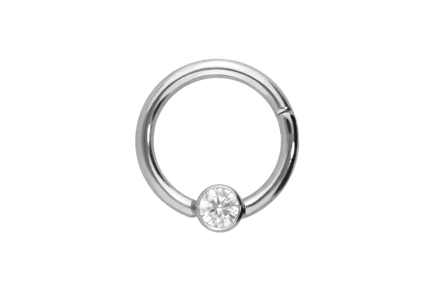 PIERCINGLINE Nasenpiercing Titan Segmentring Clicker FLACHE KRISTALLDISC Ohrpiercing Septum Nase (Clicker, 1-tlg), Ohrpiercing für Conch, Helix, Tragus, Daith, Lobe