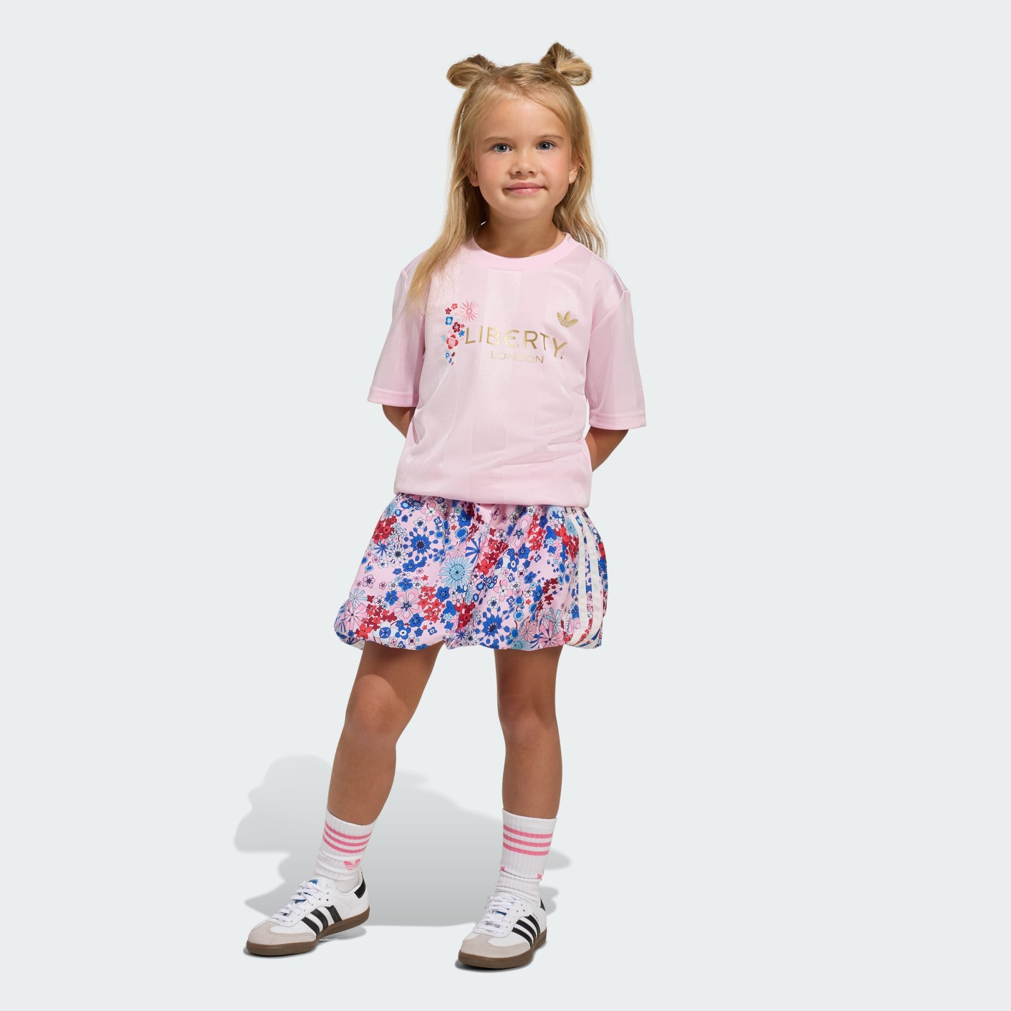 adidas Originals Jogginganzug ADIDAS ORIGINALS X LIBERTY LONDON SET ROCK T-SHIRT (1-tlg)