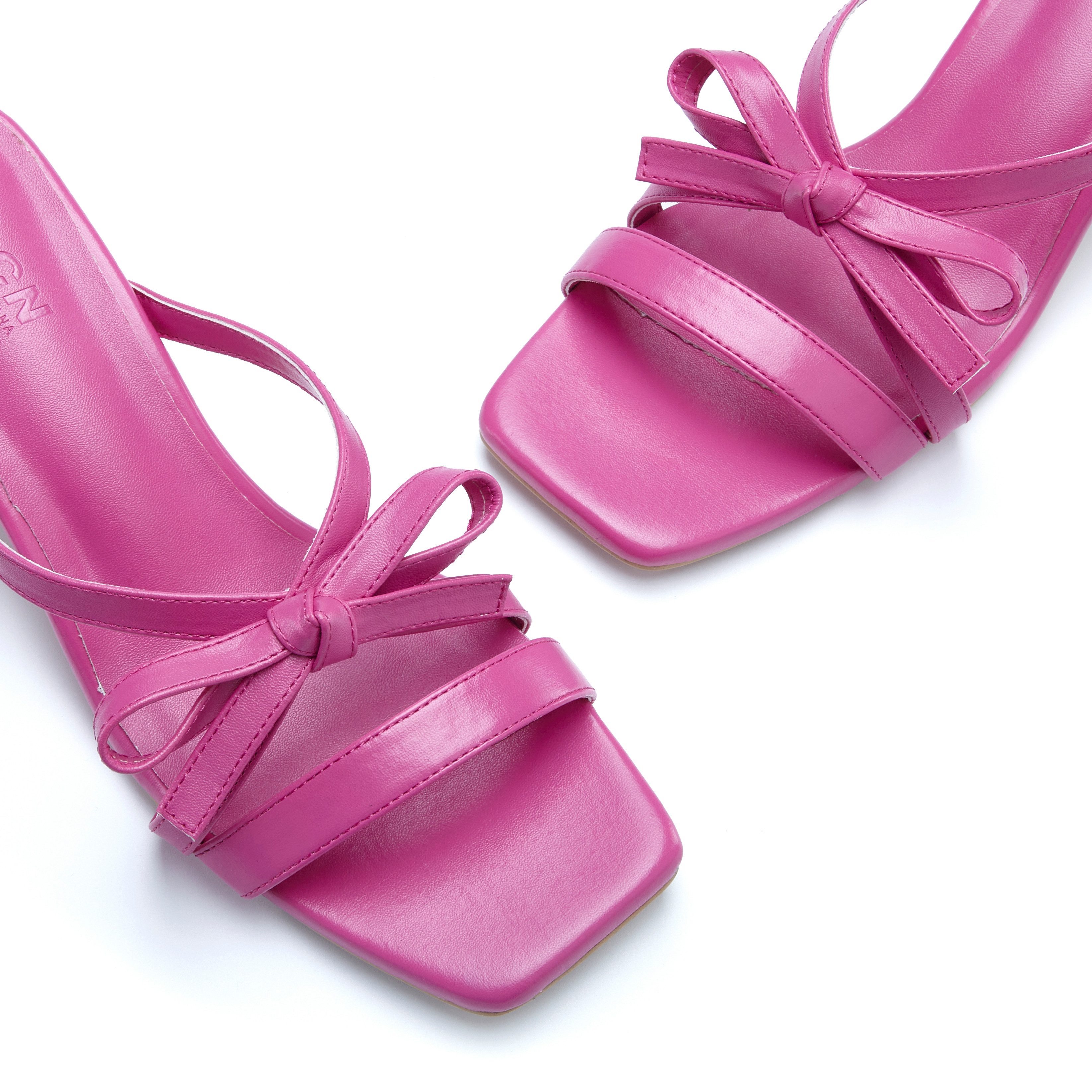 LSCN by LASCANA Pantolette Mule, Sandale, offener Schuh, in Karree-Form mit Kitten-Heel