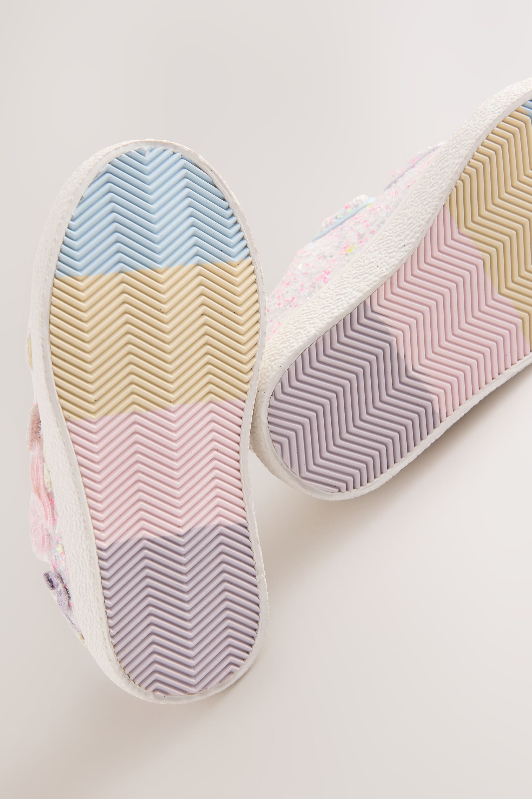 Next Schmetterling Turnschuhe mit Klettverschlussriemen Sneaker – Bild 2 von 5