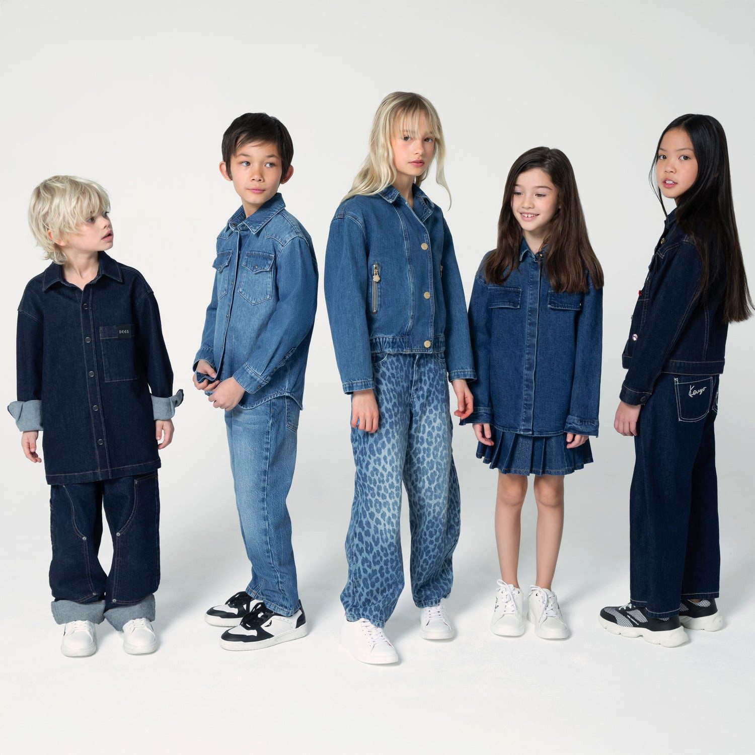 Boss Kidswear Jeanshemd BOSS Kidswear Jeanshemd Langarm, Farbe Roher Denim mit Logo-Badge