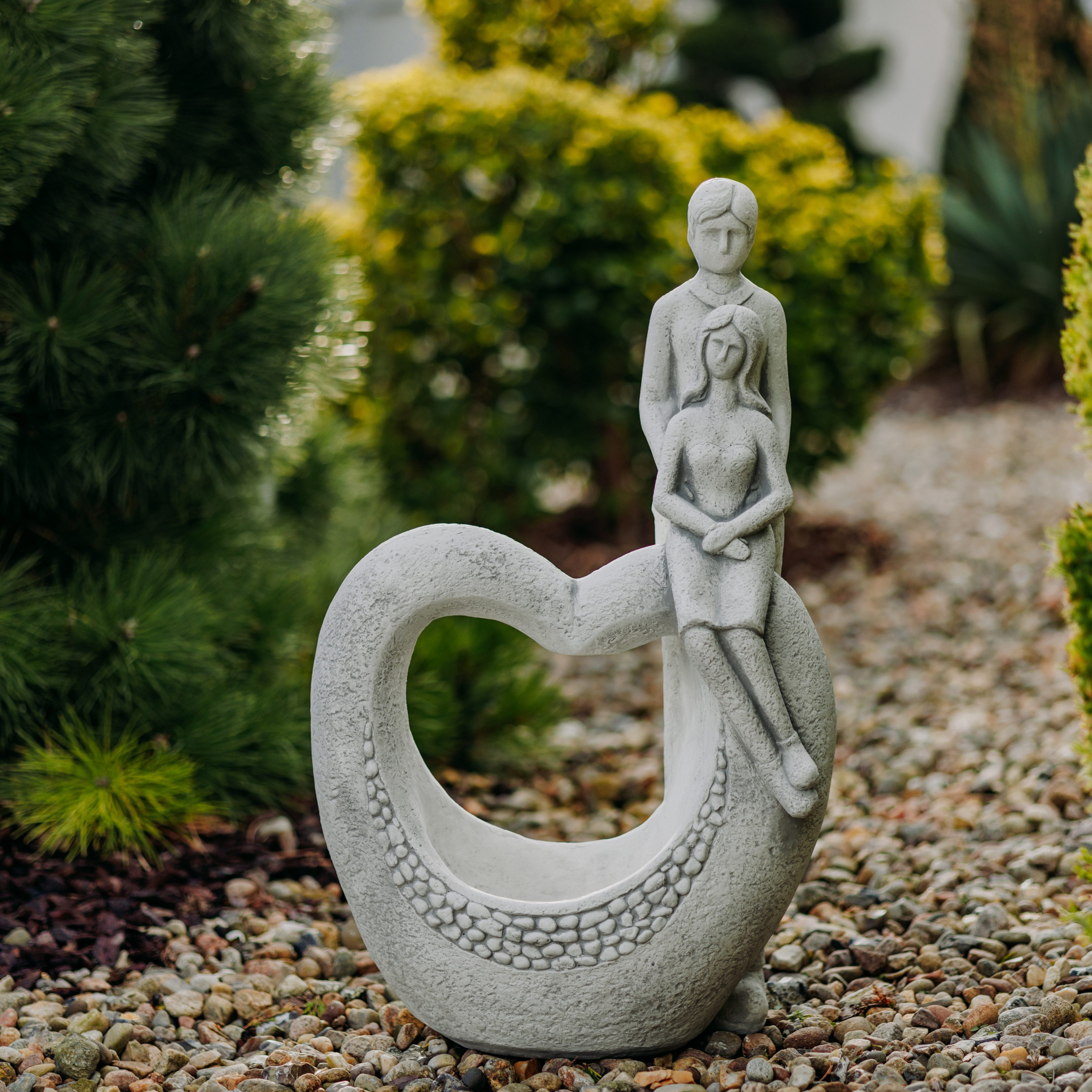 gartendekoparadies.de Pflanzschale Liebespaar mit Herz Pflanzgefäß Steinfigur Steinguss 69 cm 30 kg, Frostsicher